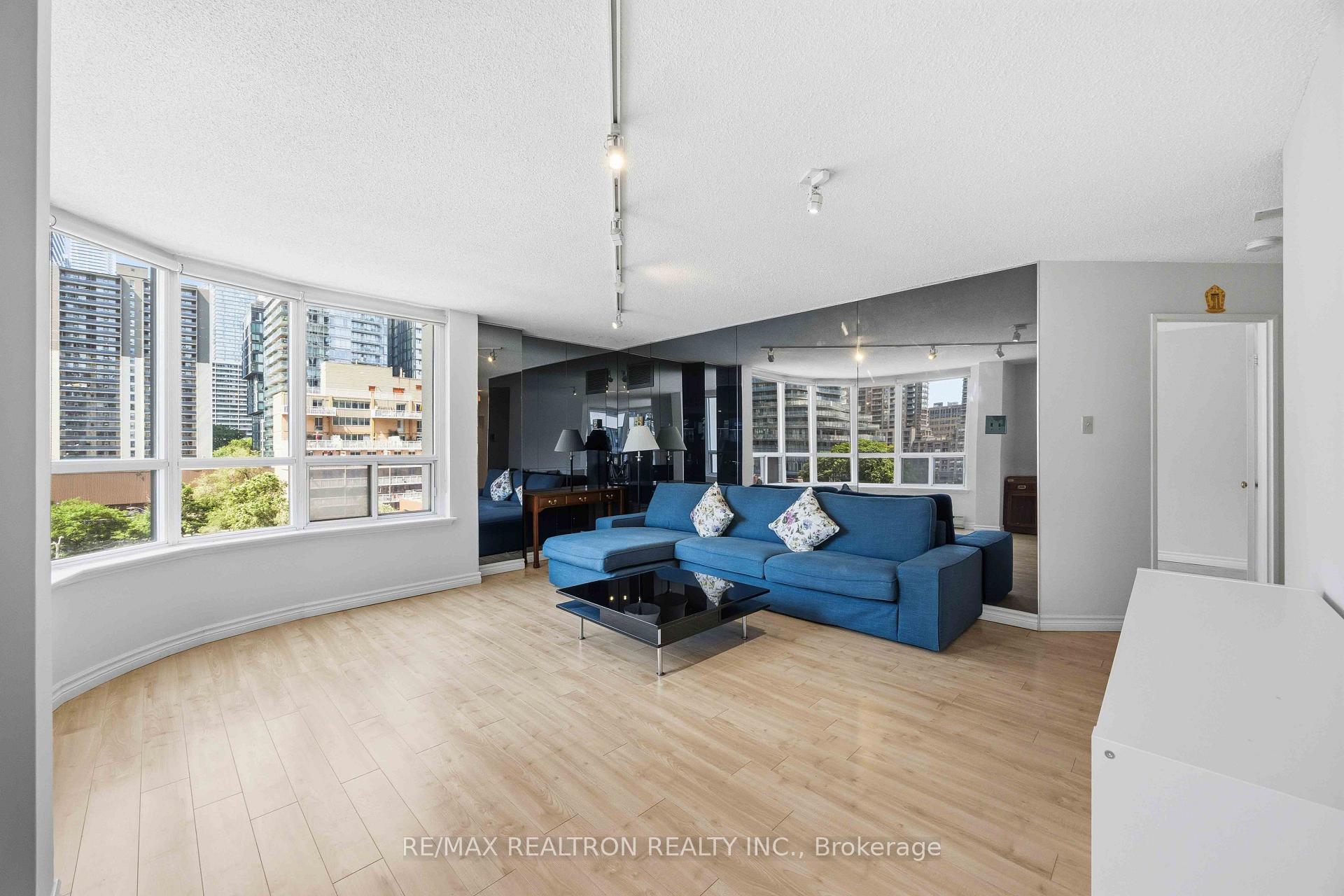 Photo 13 of Unit 704, 25 Maitland Street, Toronto, Church-Yonge Corridor — HOMEH