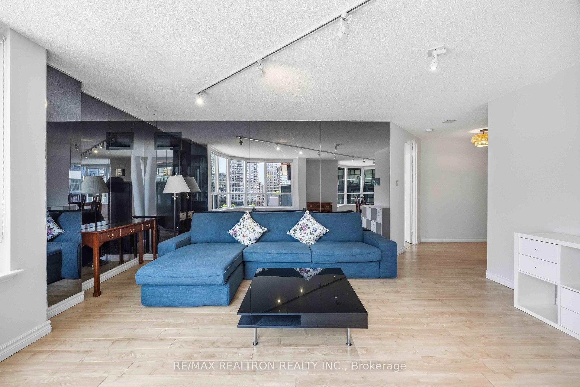 Photo 16 of Unit 704, 25 Maitland Street, Toronto, Church-Yonge Corridor — HOMEH