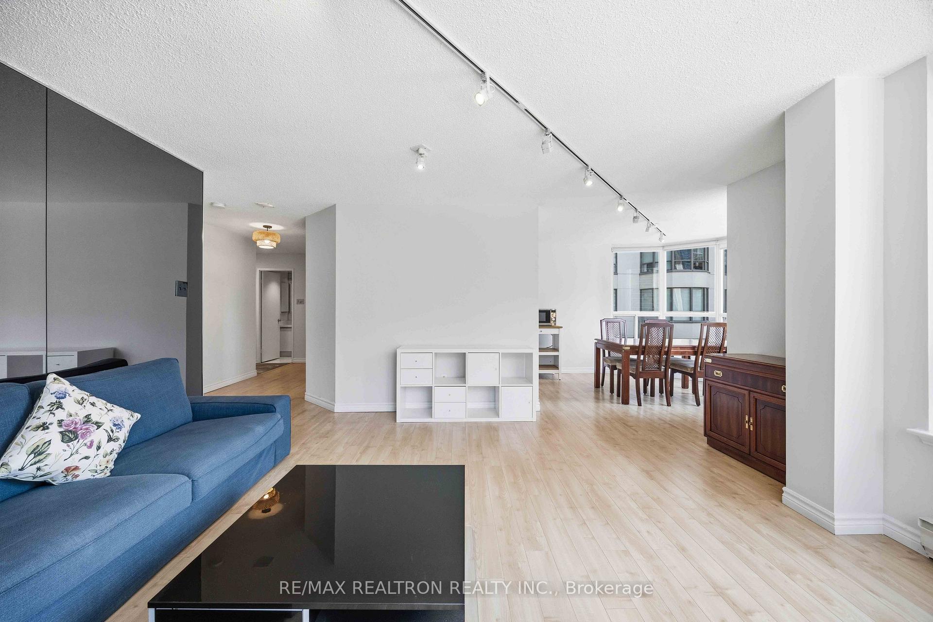 Photo 17 of Unit 704, 25 Maitland Street, Toronto, Church-Yonge Corridor — HOMEH
