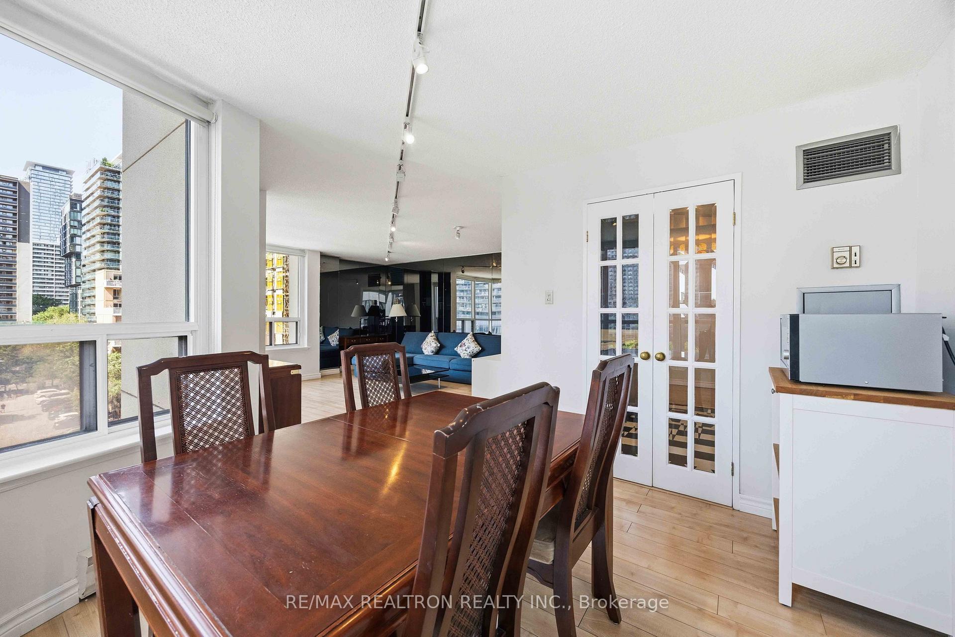 Photo 19 of Unit 704, 25 Maitland Street, Toronto, Church-Yonge Corridor — HOMEH