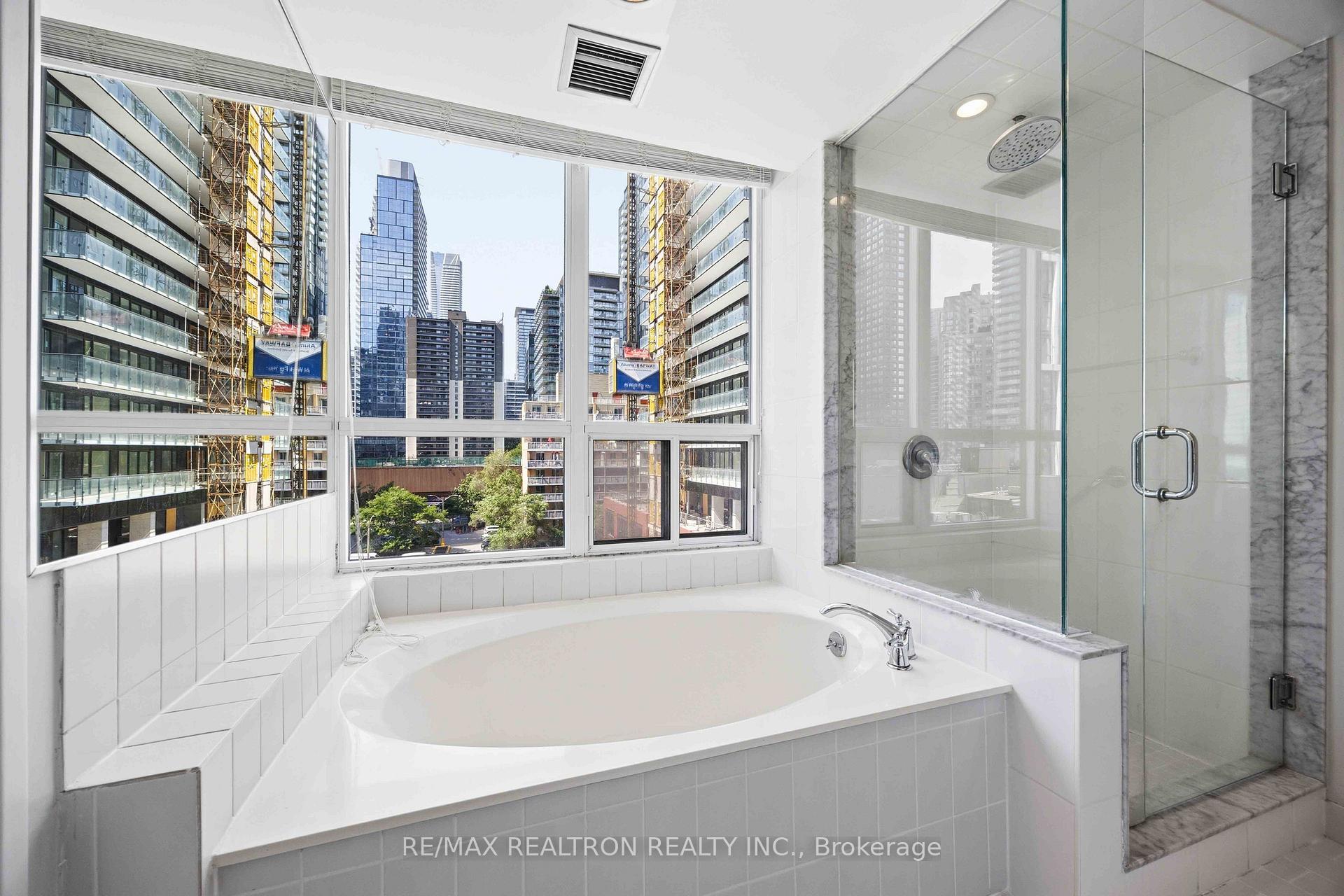 Photo 29 of Unit 704, 25 Maitland Street, Toronto, Church-Yonge Corridor — HOMEH