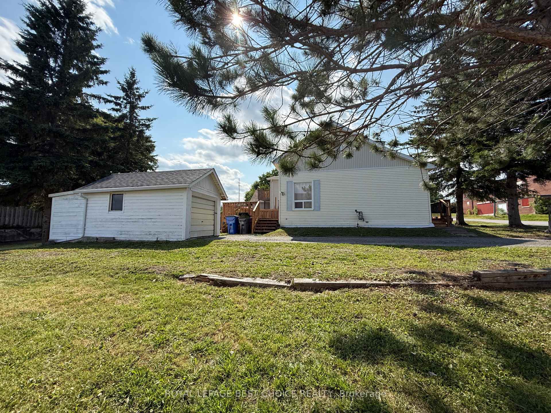 Photo 5 of 436 Cecil Street, Temiskaming Shores, Haileybury — HOMEH