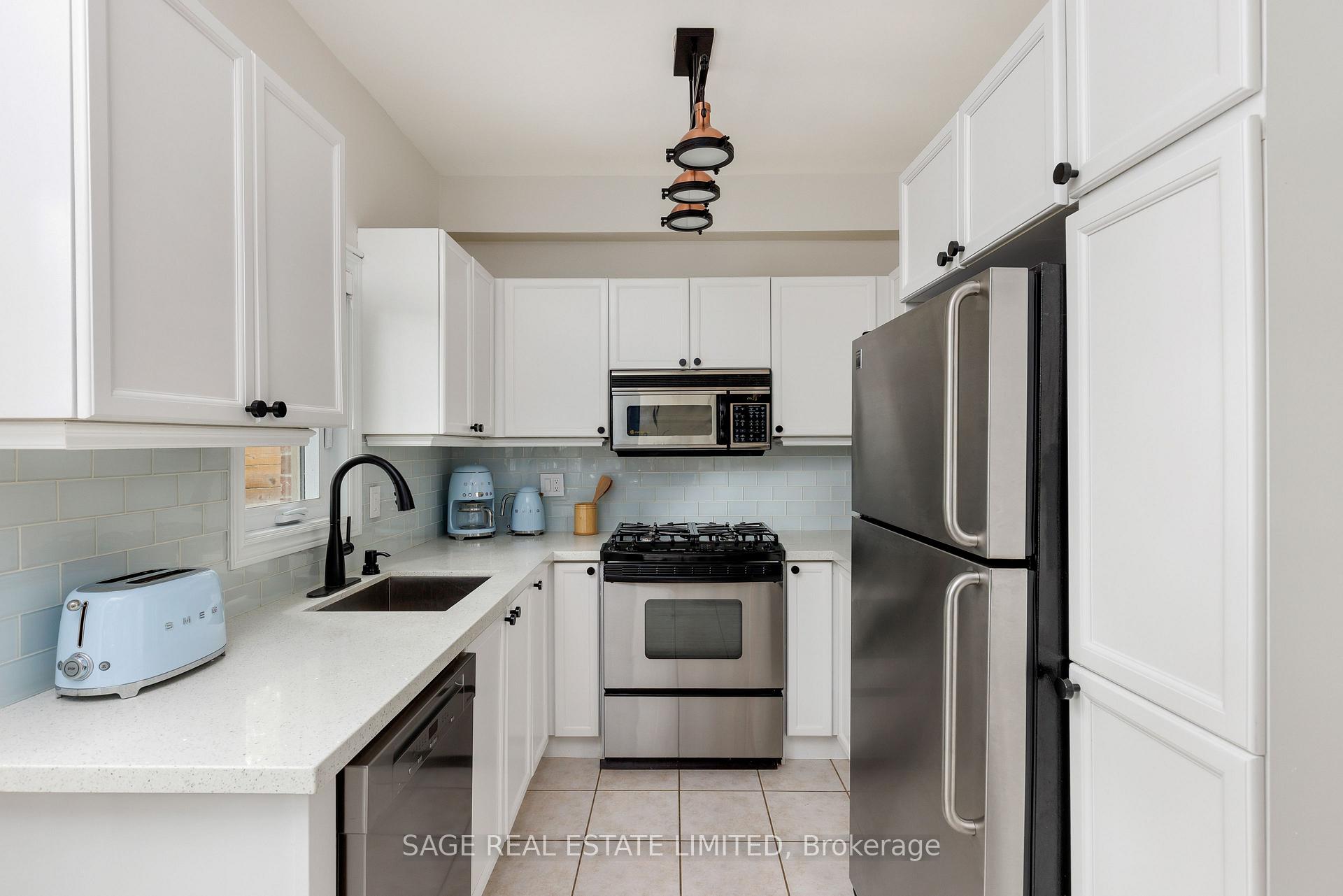 Photo 11 of 722E Kingston Road, Toronto, East End-Danforth — HOMEH
