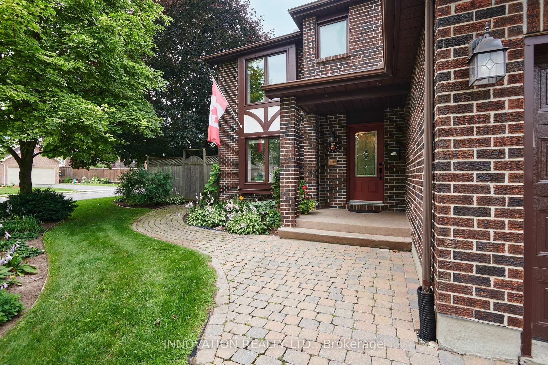 Photo 3 of 27 Cullen Court, Ottawa, Manordale — HOMEH