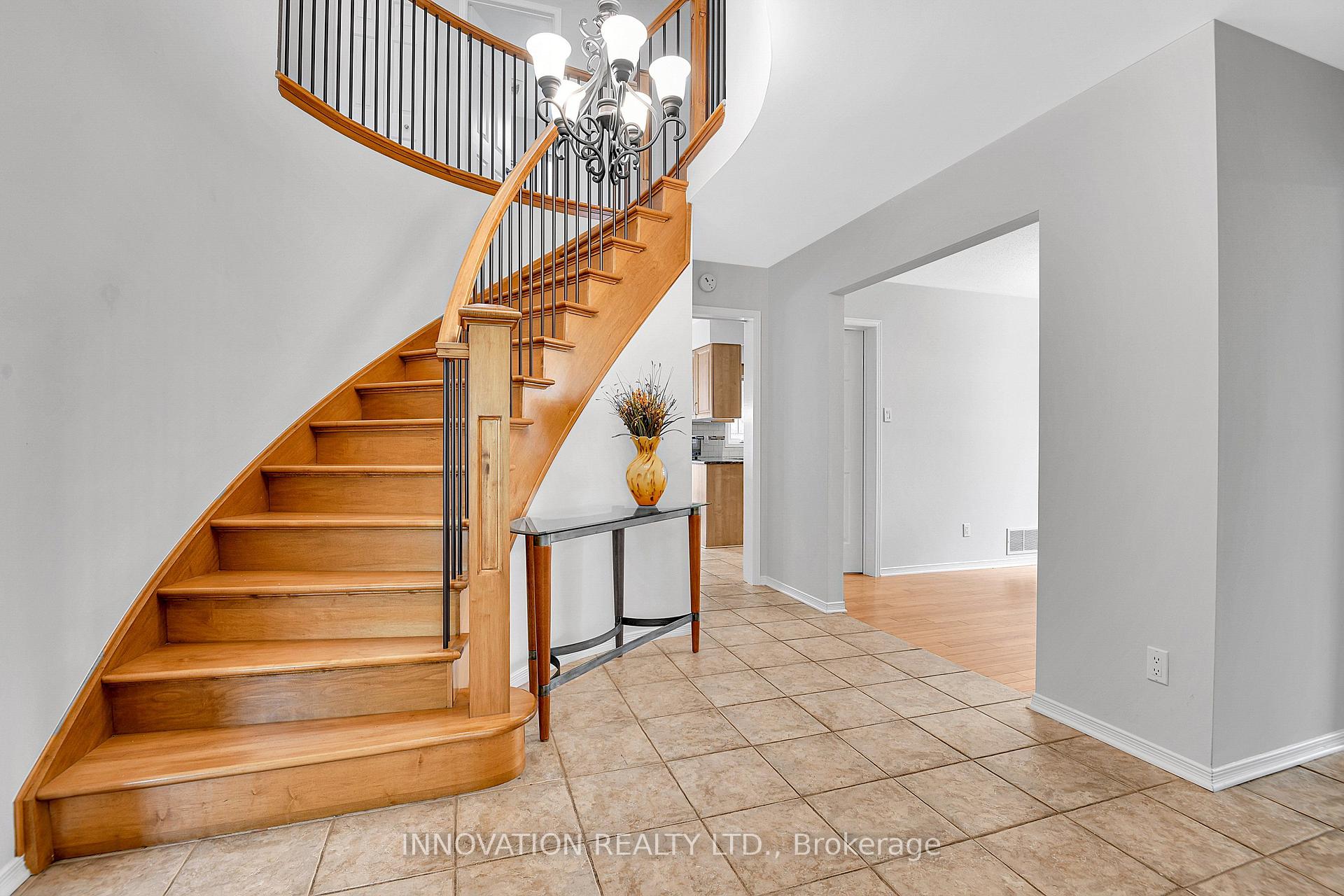 Photo 5 of 27 Cullen Court, Ottawa, Manordale — HOMEH