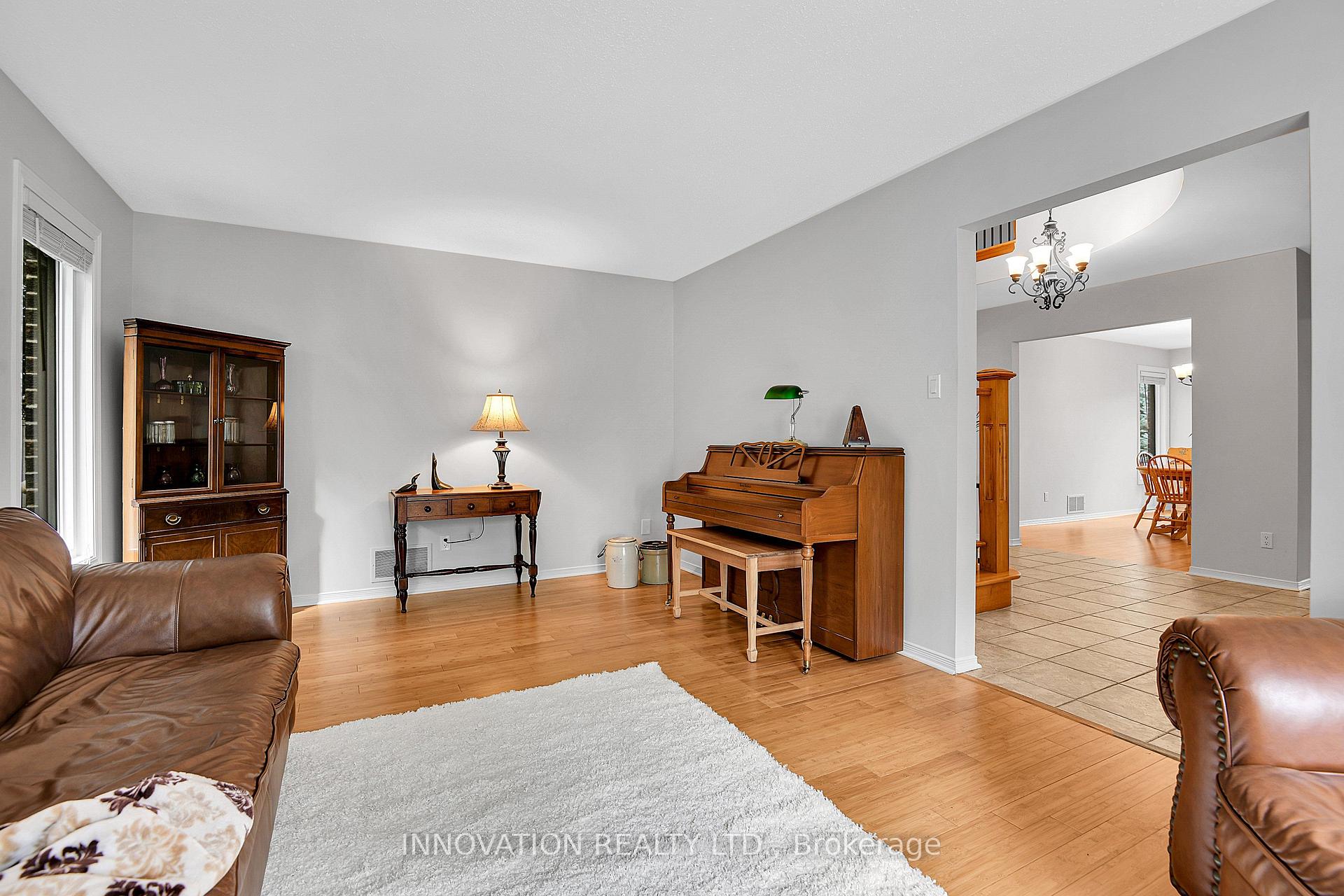 Photo 7 of 27 Cullen Court, Ottawa, Manordale — HOMEH