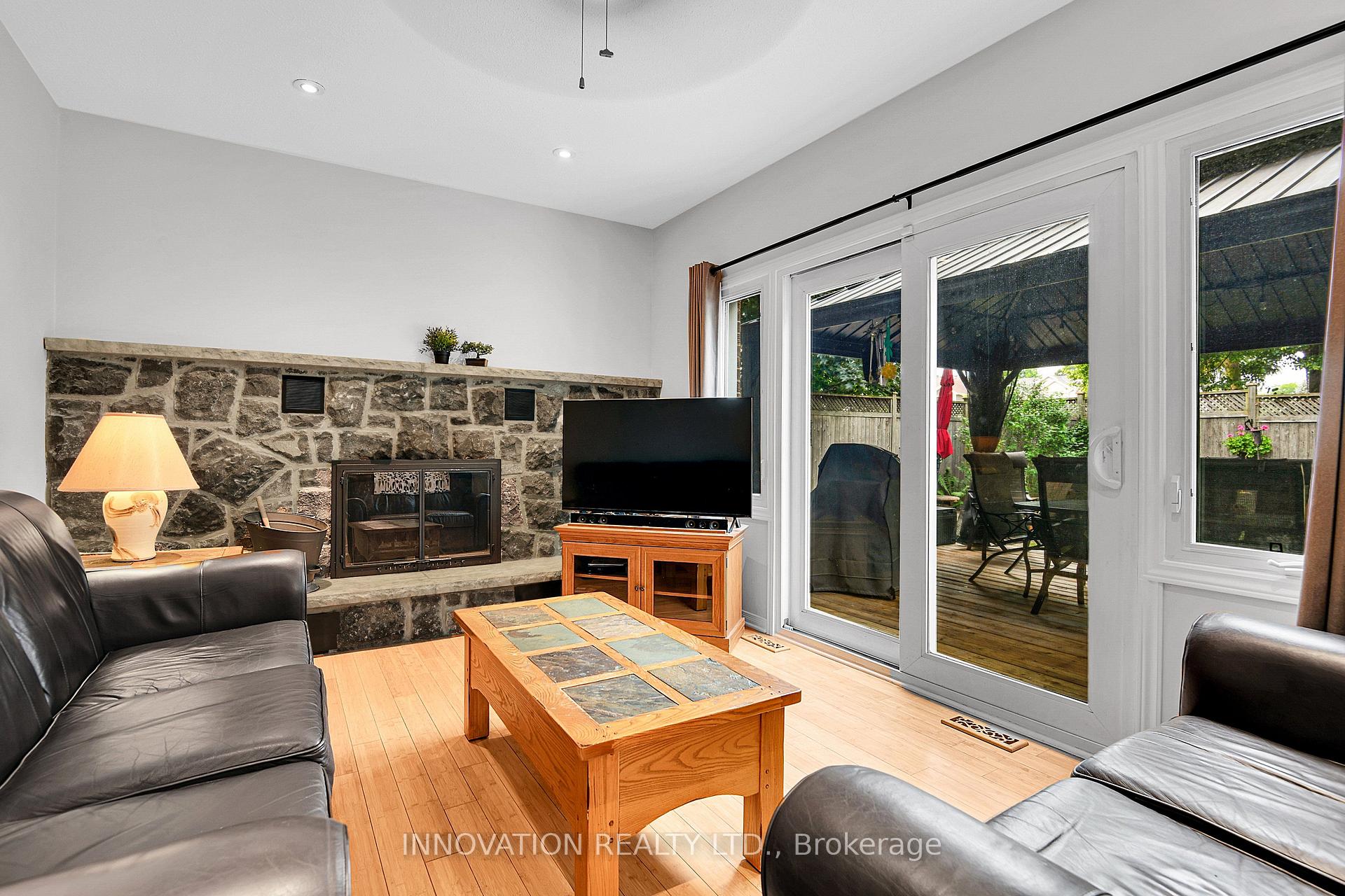 Photo 13 of 27 Cullen Court, Ottawa, Manordale — HOMEH