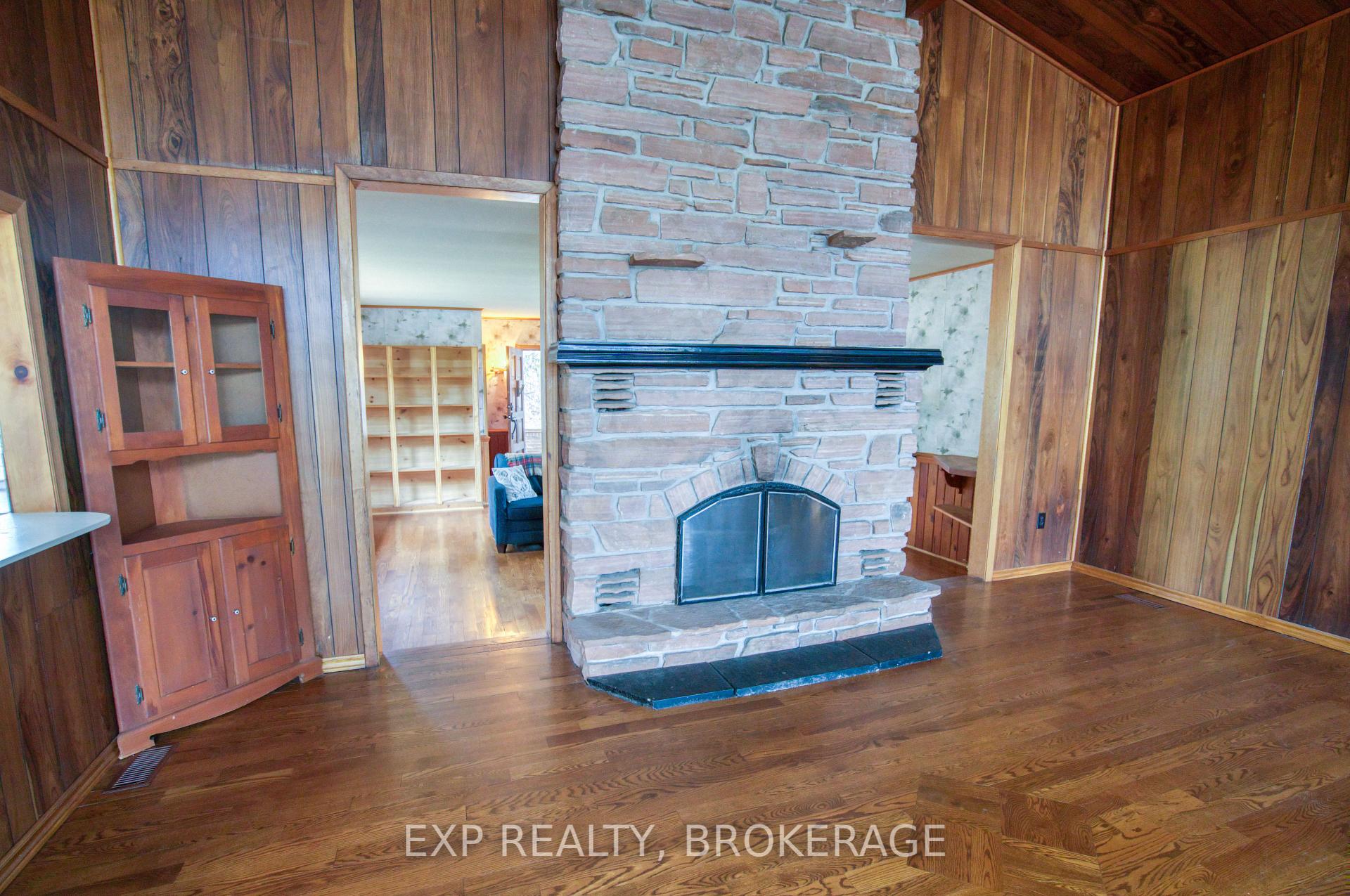 Photo 8 of 1026 Desert Creek Lane, Frontenac, Frontenac South — HOMEH