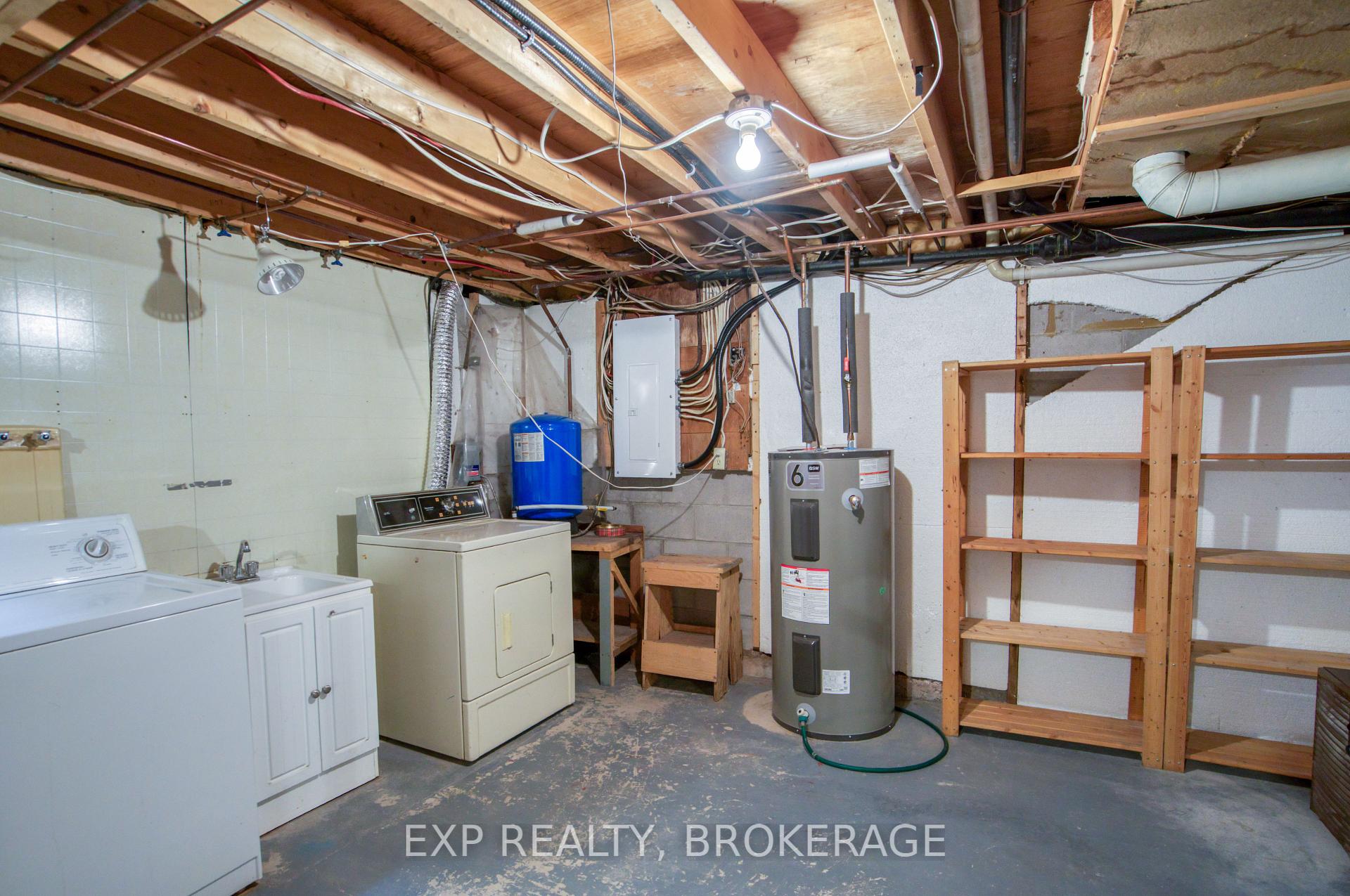 Photo 33 of 1026 Desert Creek Lane, Frontenac, Frontenac South — HOMEH