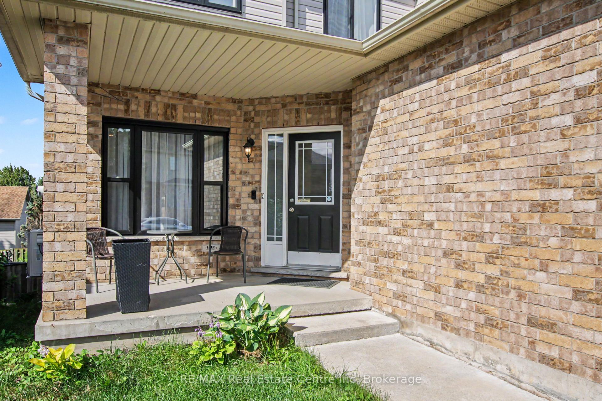 Photo 3 of 52 Washburn Drive, Guelph, Grange Road — HOMEH