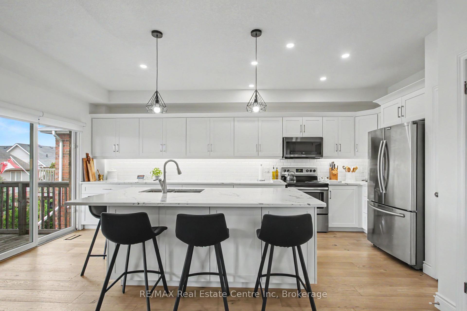 Photo 10 of 52 Washburn Drive, Guelph, Grange Road — HOMEH