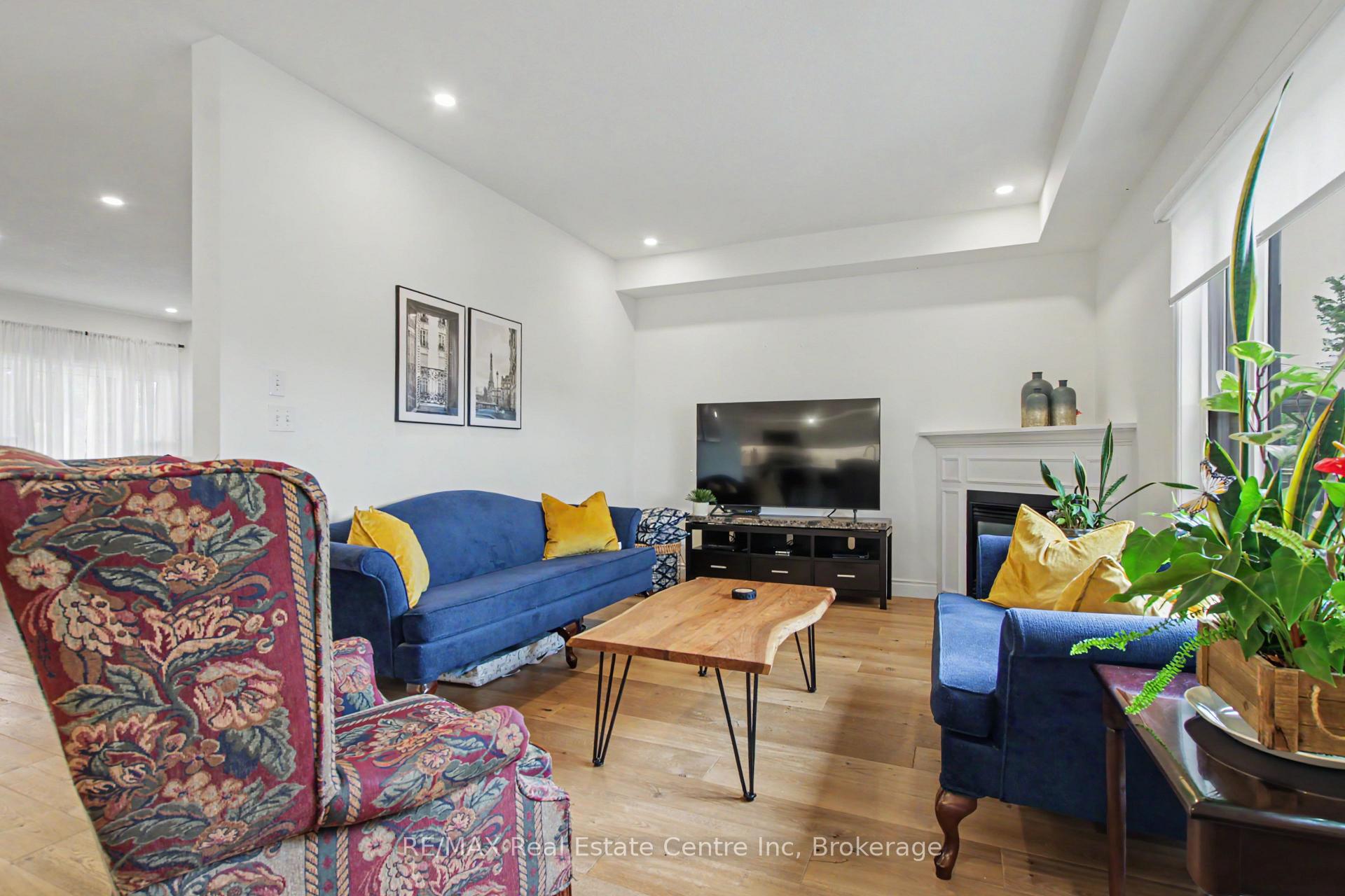 Photo 12 of 52 Washburn Drive, Guelph, Grange Road — HOMEH