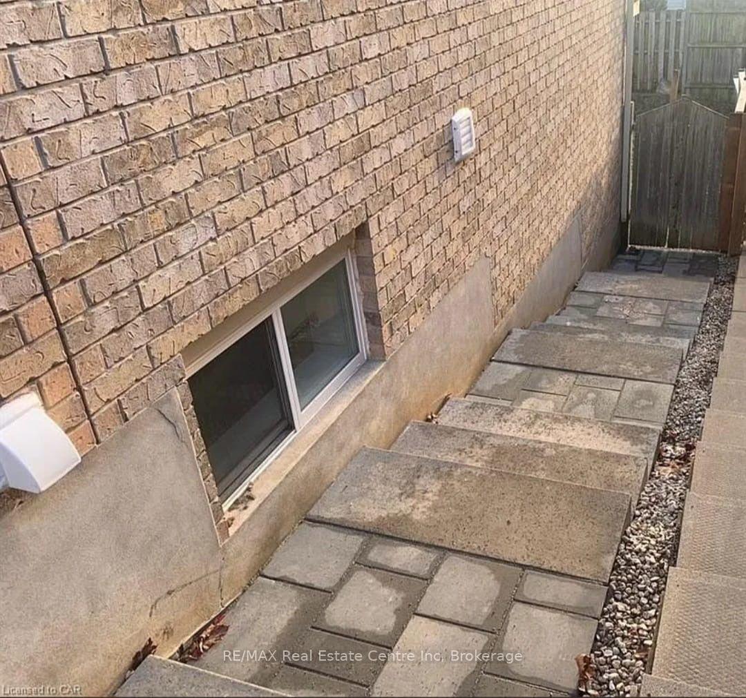Photo 34 of 52 Washburn Drive, Guelph, Grange Road — HOMEH