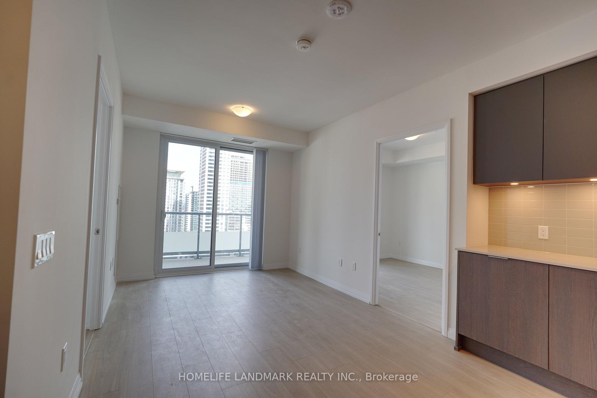 Photo 6 of Unit 2318, 50 Dunfield Avenue, Toronto, Mount Pleasant East — HOMEH