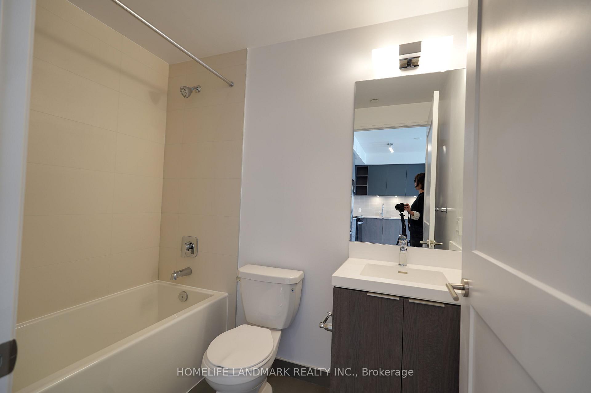 Photo 18 of Unit 2318, 50 Dunfield Avenue, Toronto, Mount Pleasant East — HOMEH