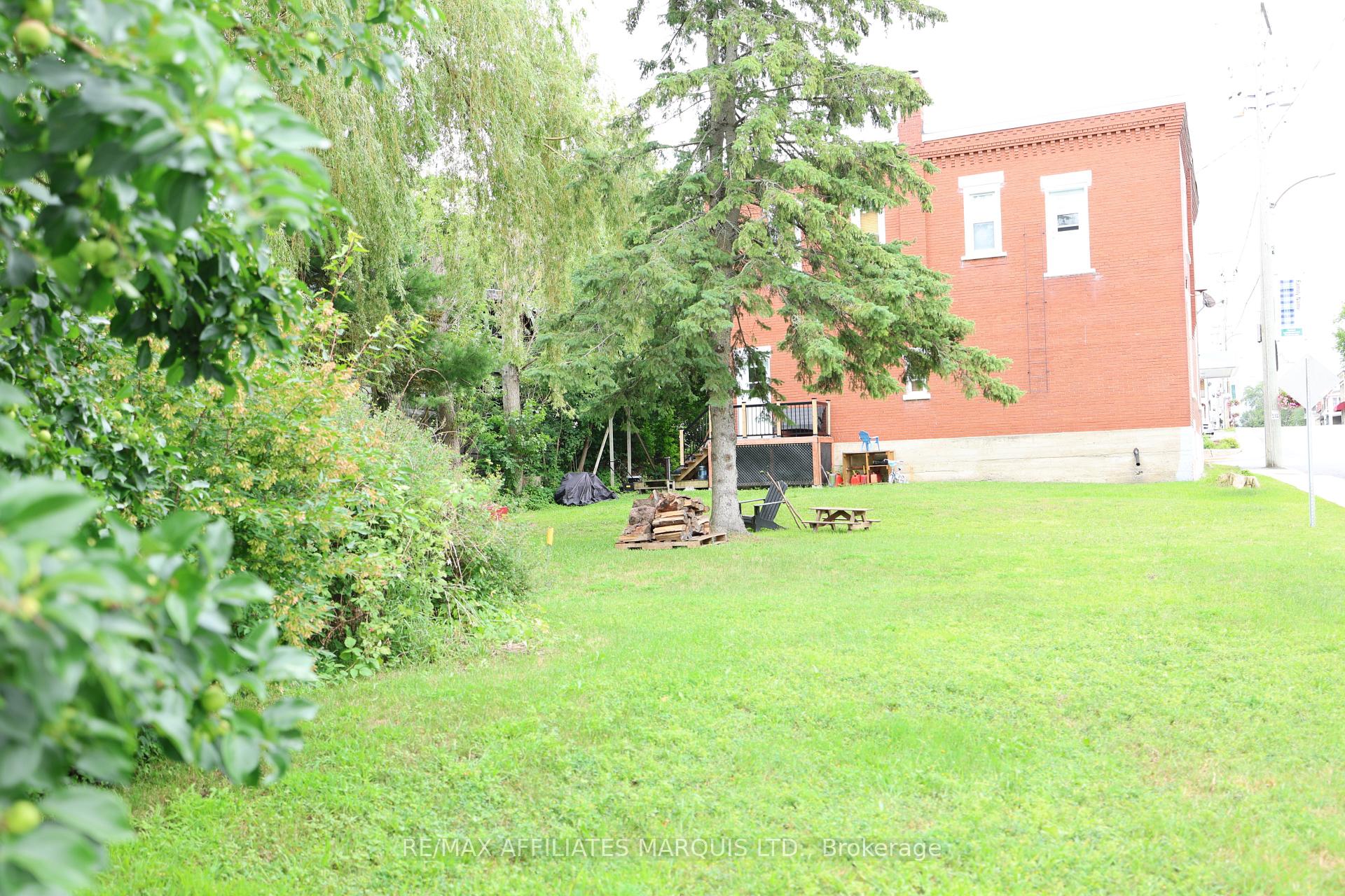 Photo 4 of 15 Mechanic Street E, North Glengarry, Maxville — HOMEH