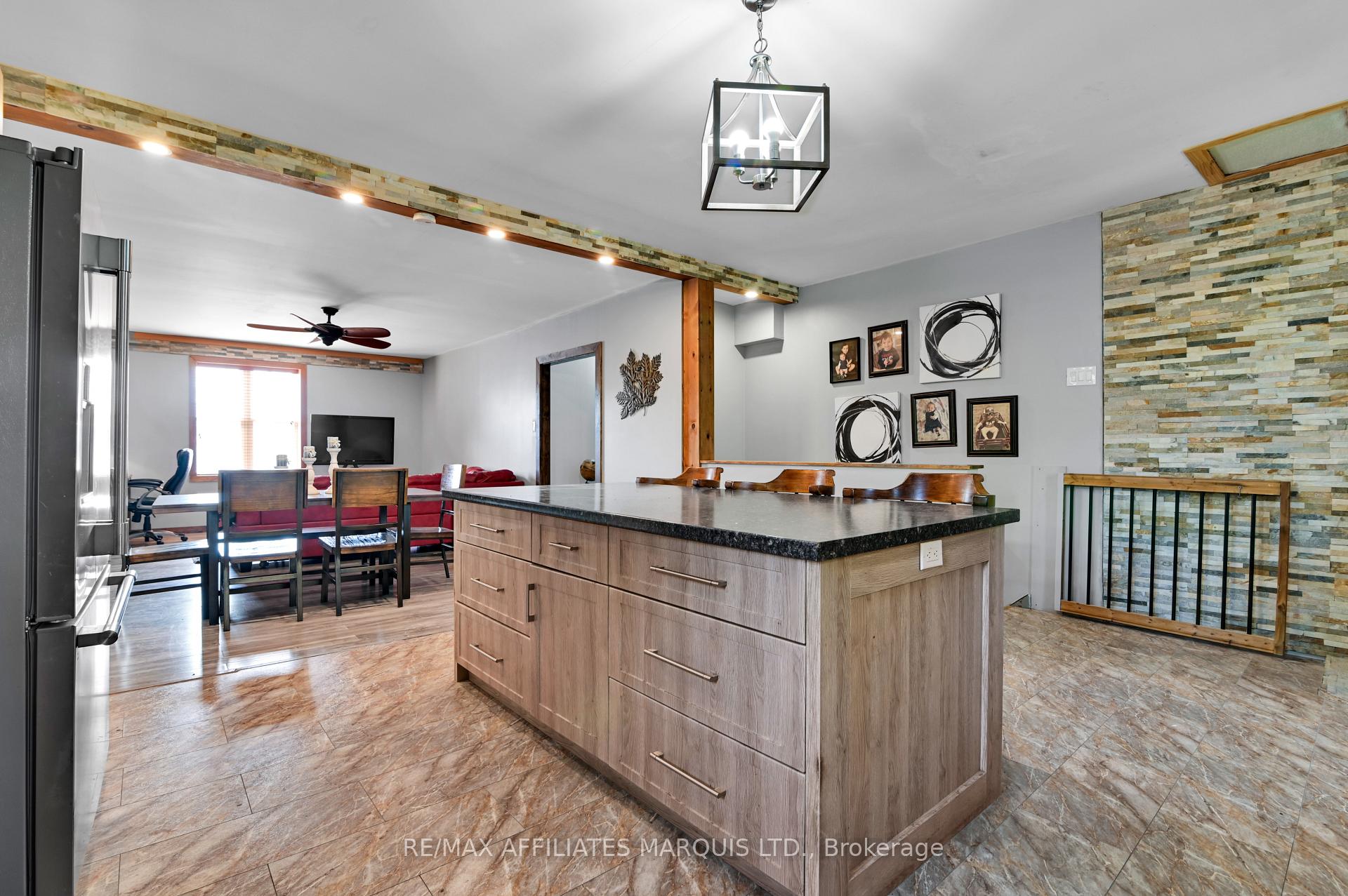Photo 9 of 15 Mechanic Street E, North Glengarry, Maxville — HOMEH