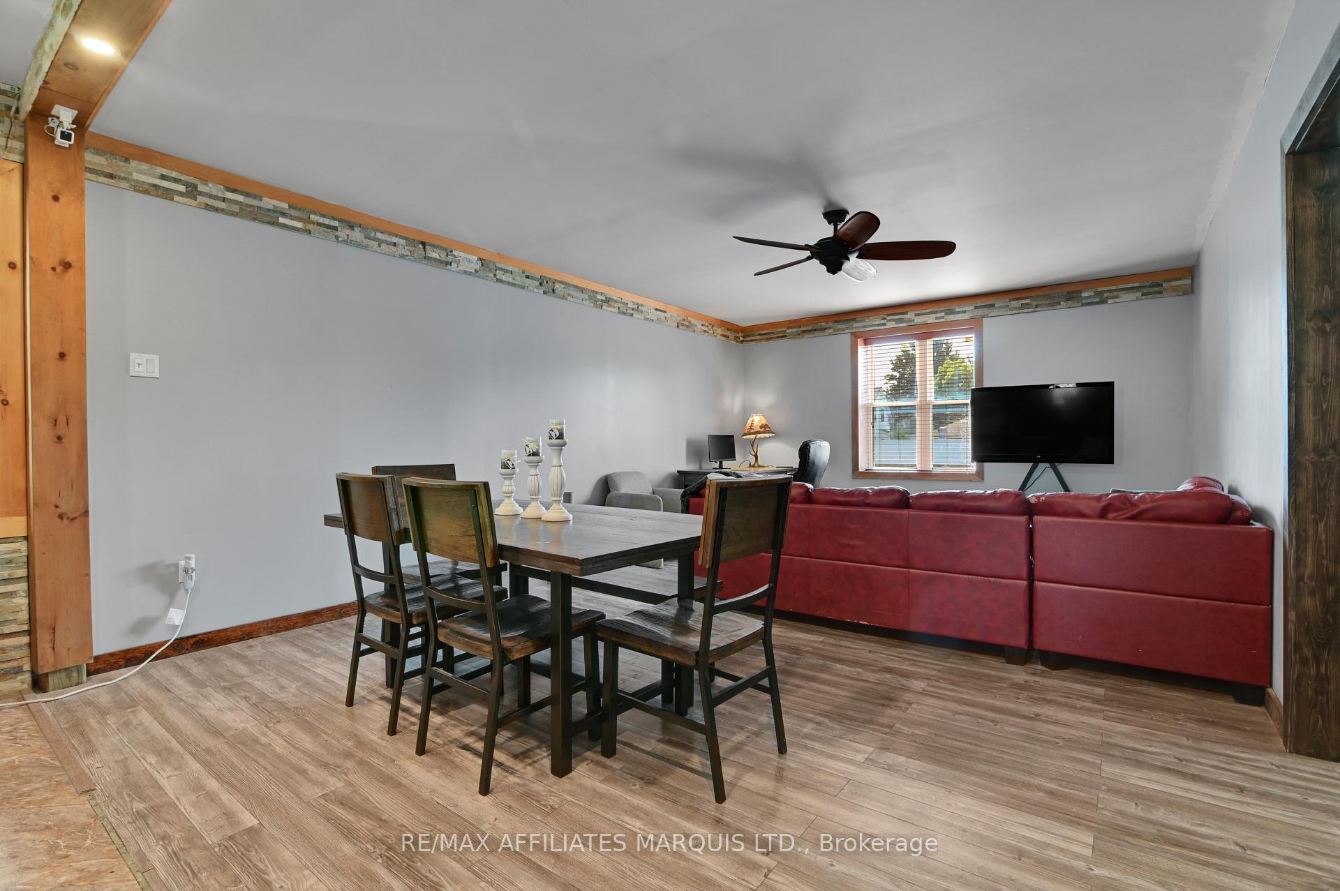 Photo 11 of 15 Mechanic Street E, North Glengarry, Maxville — HOMEH