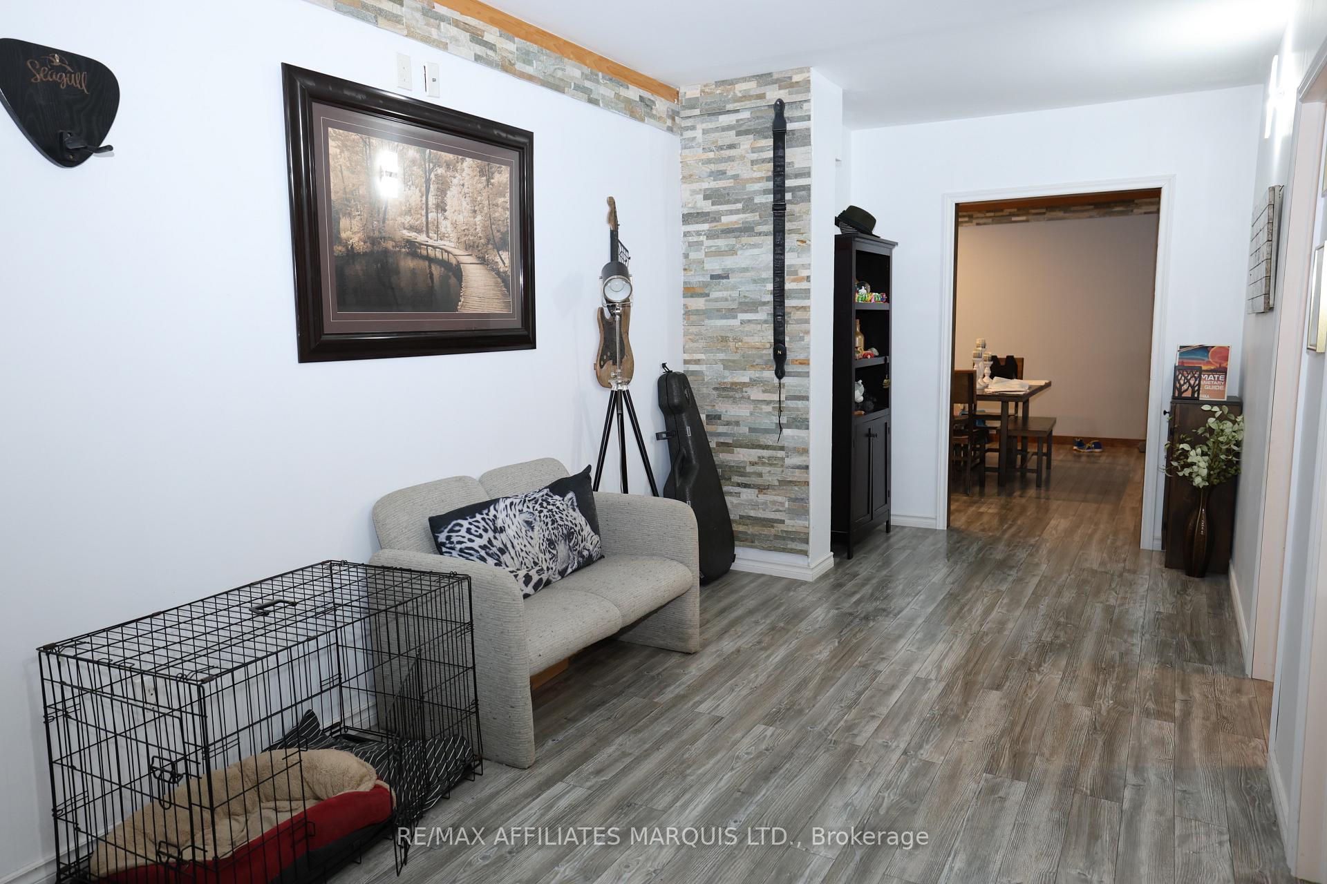 Photo 13 of 15 Mechanic Street E, North Glengarry, Maxville — HOMEH