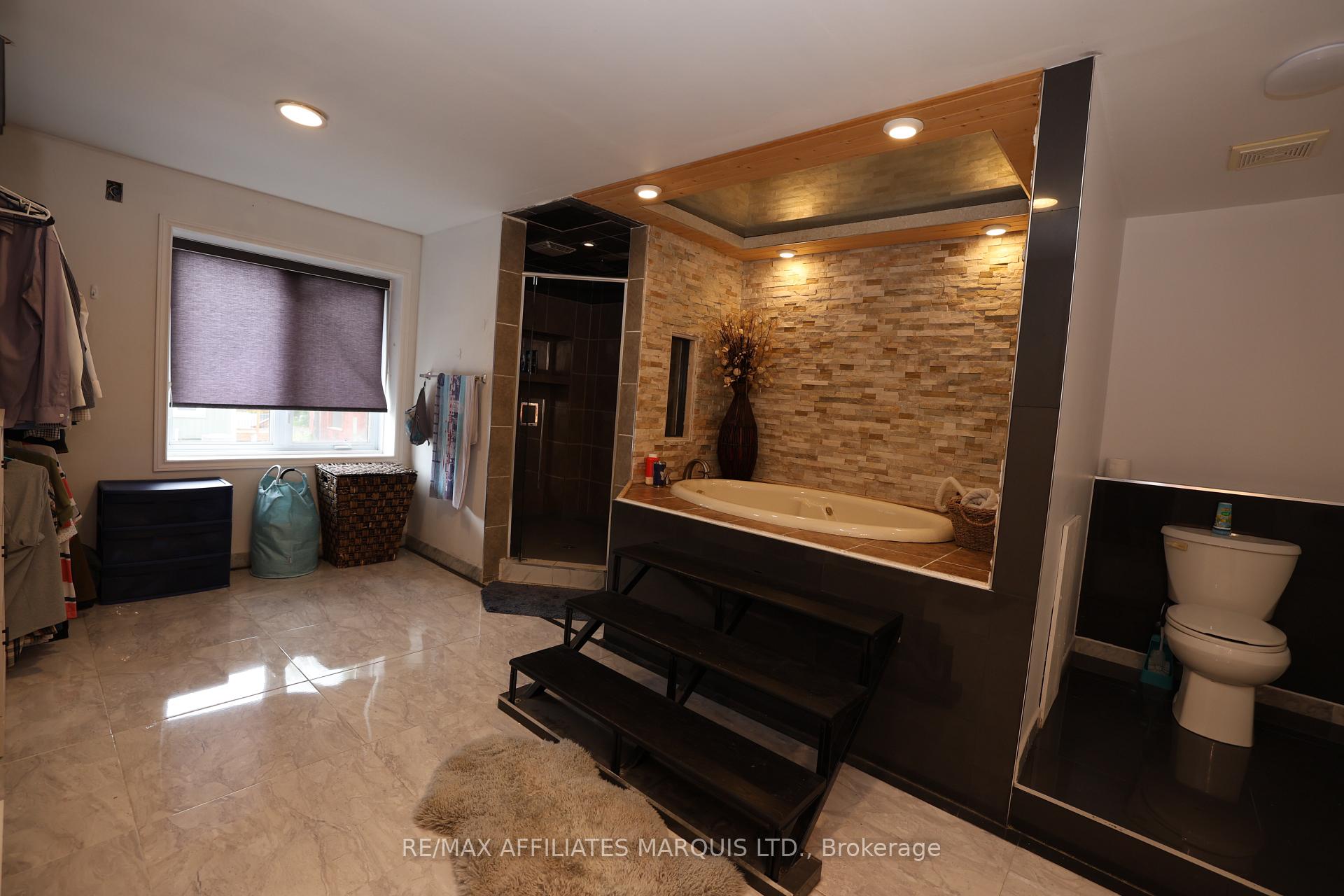 Photo 25 of 15 Mechanic Street E, North Glengarry, Maxville — HOMEH