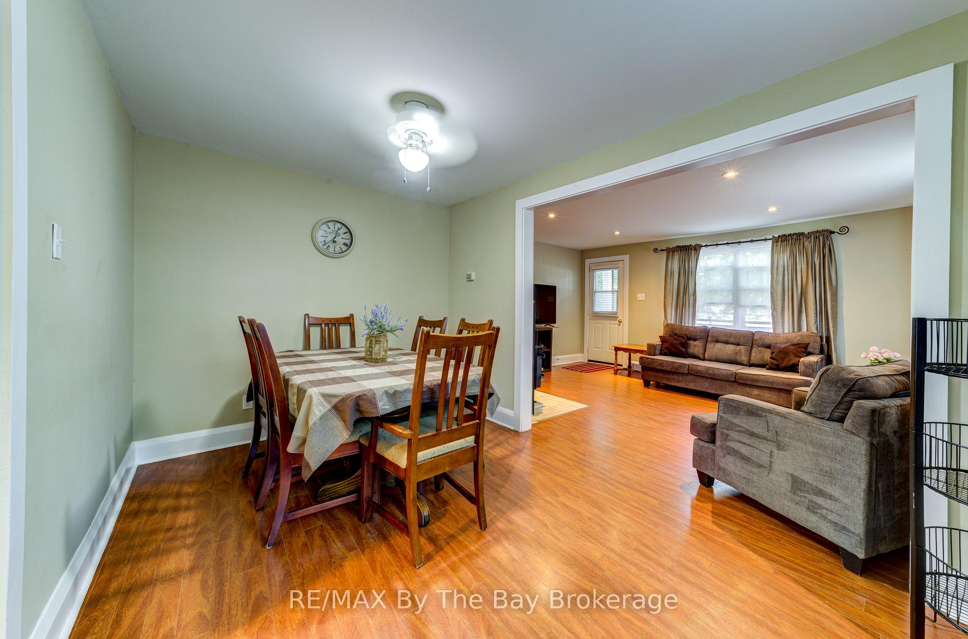 Photo 15 of 110 24TH Street N, Wasaga Beach — HOMEH