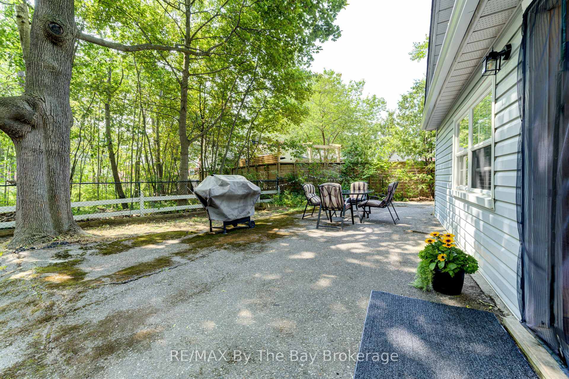 Photo 22 of 110 24TH Street N, Wasaga Beach — HOMEH