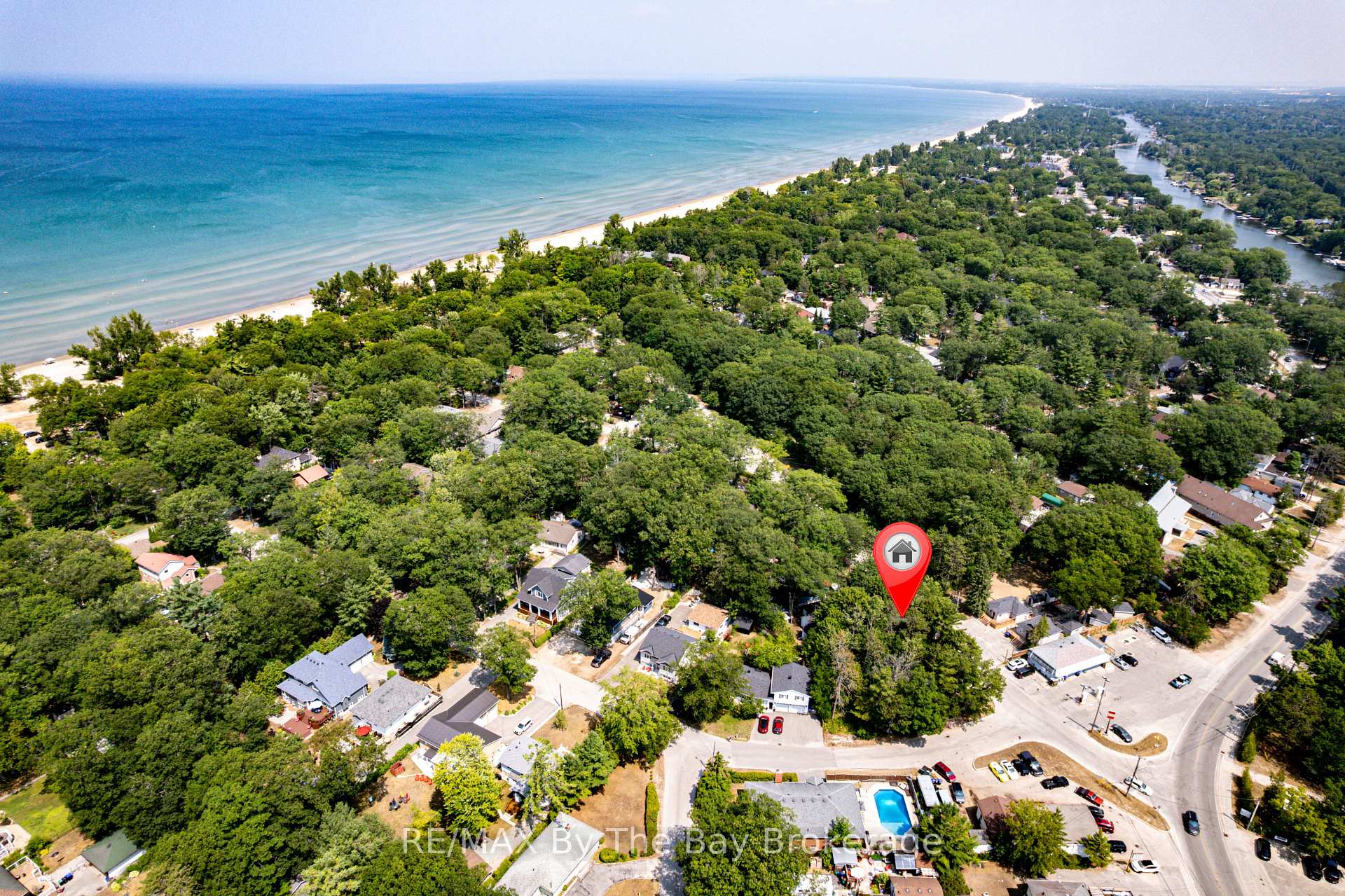 Photo 23 of 110 24TH Street N, Wasaga Beach — HOMEH