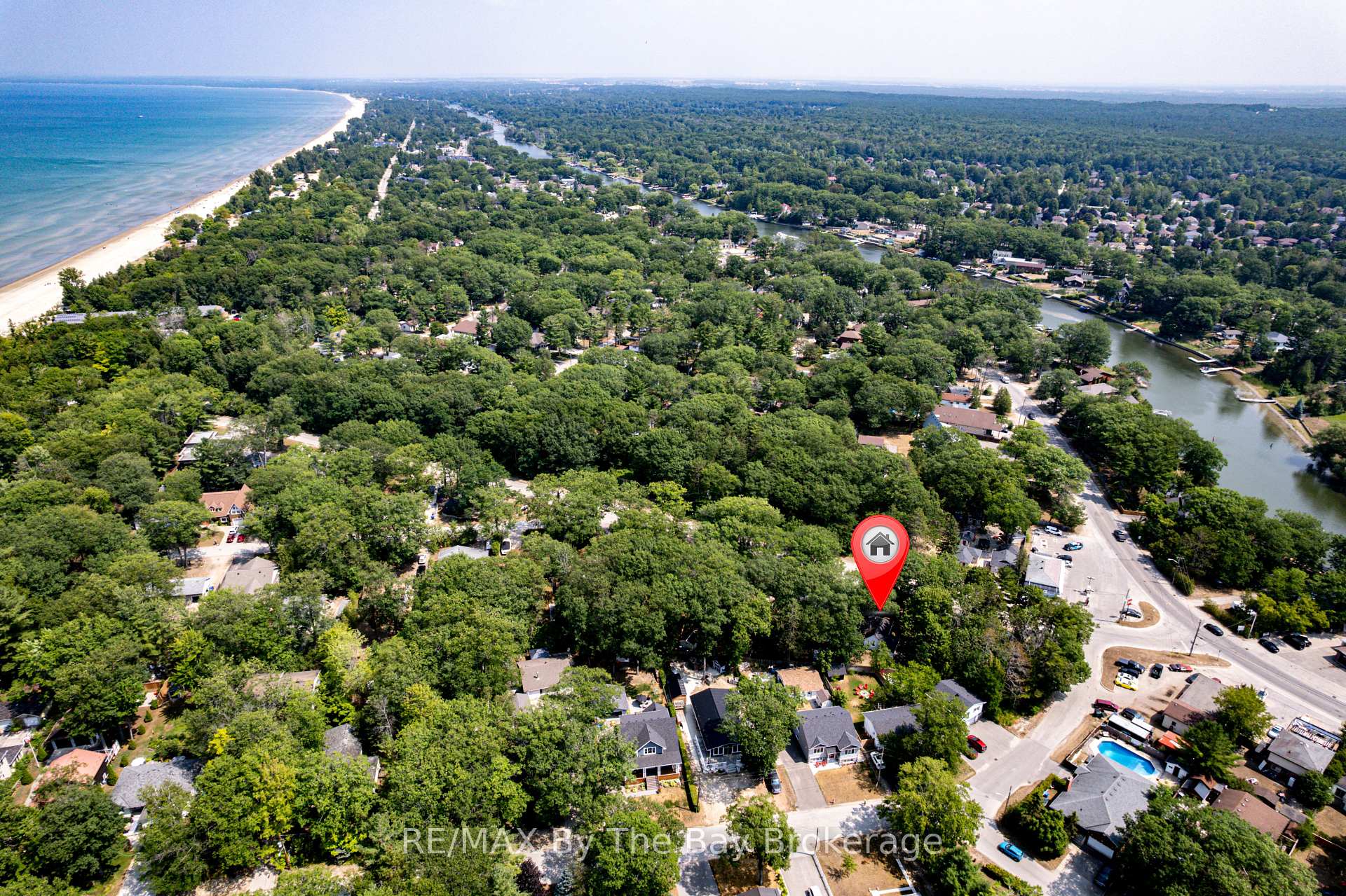 Photo 24 of 110 24TH Street N, Wasaga Beach — HOMEH