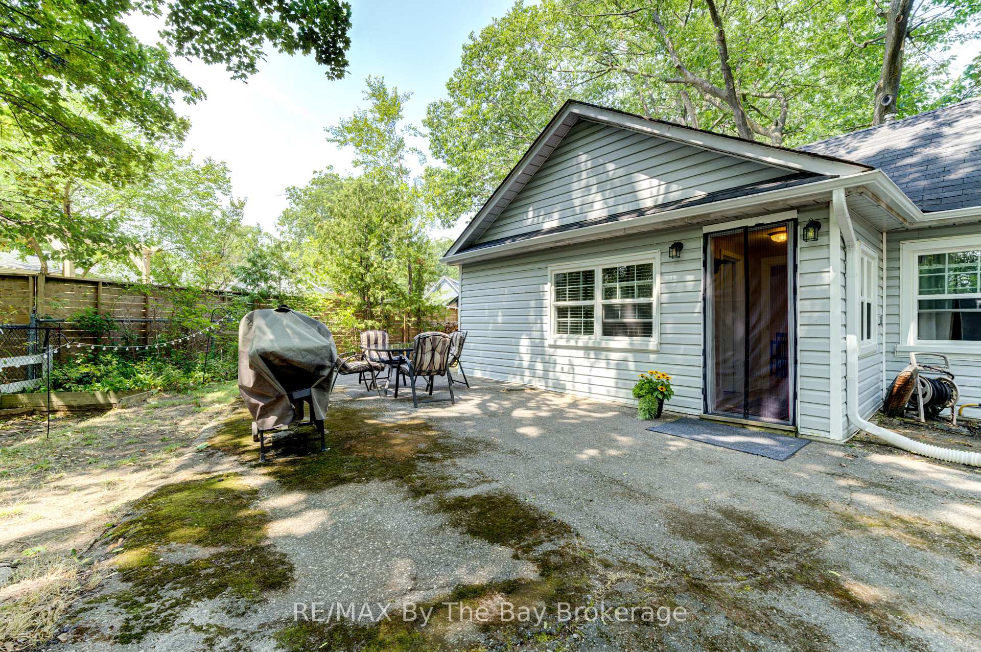 Photo 34 of 110 24TH Street N, Wasaga Beach — HOMEH