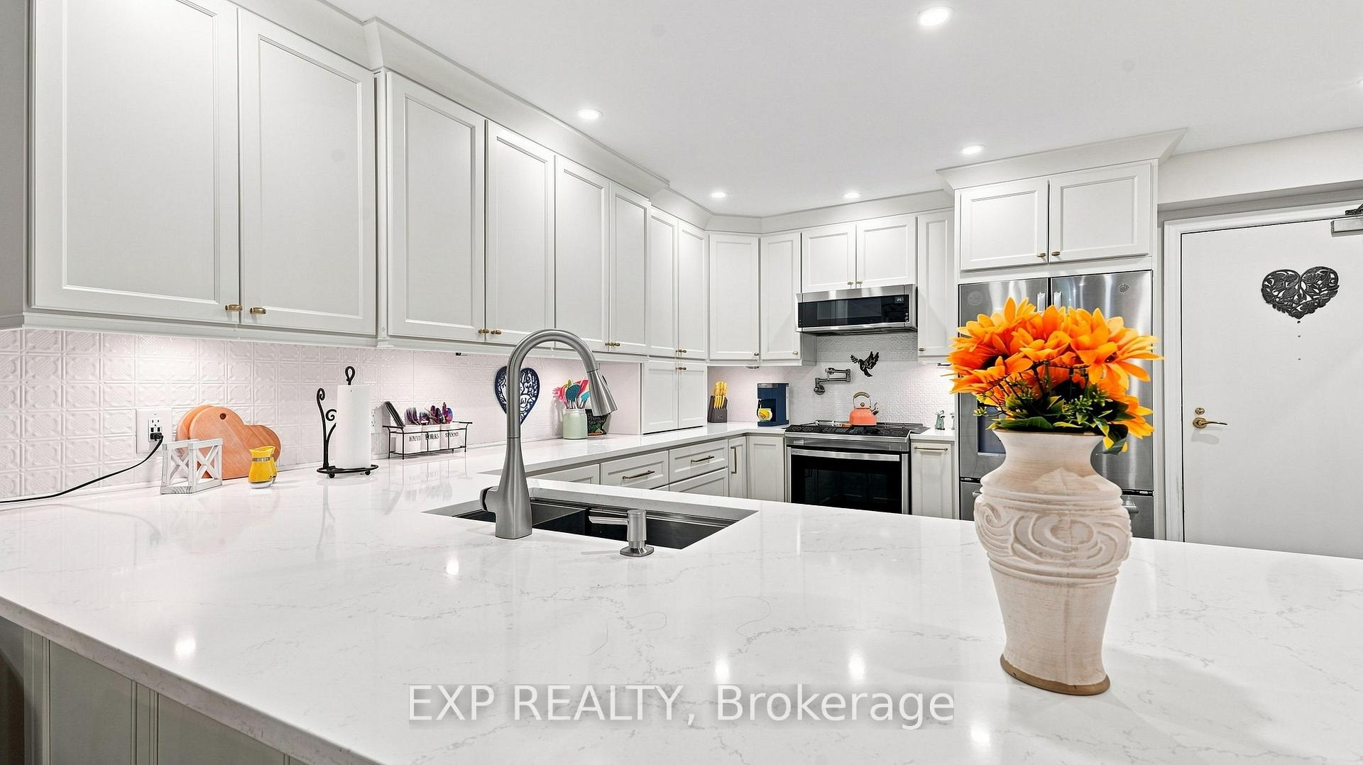 Photo 5 of Unit 104, 70 Main Street, St. Catharines, Port Dalhousie — HOMEH