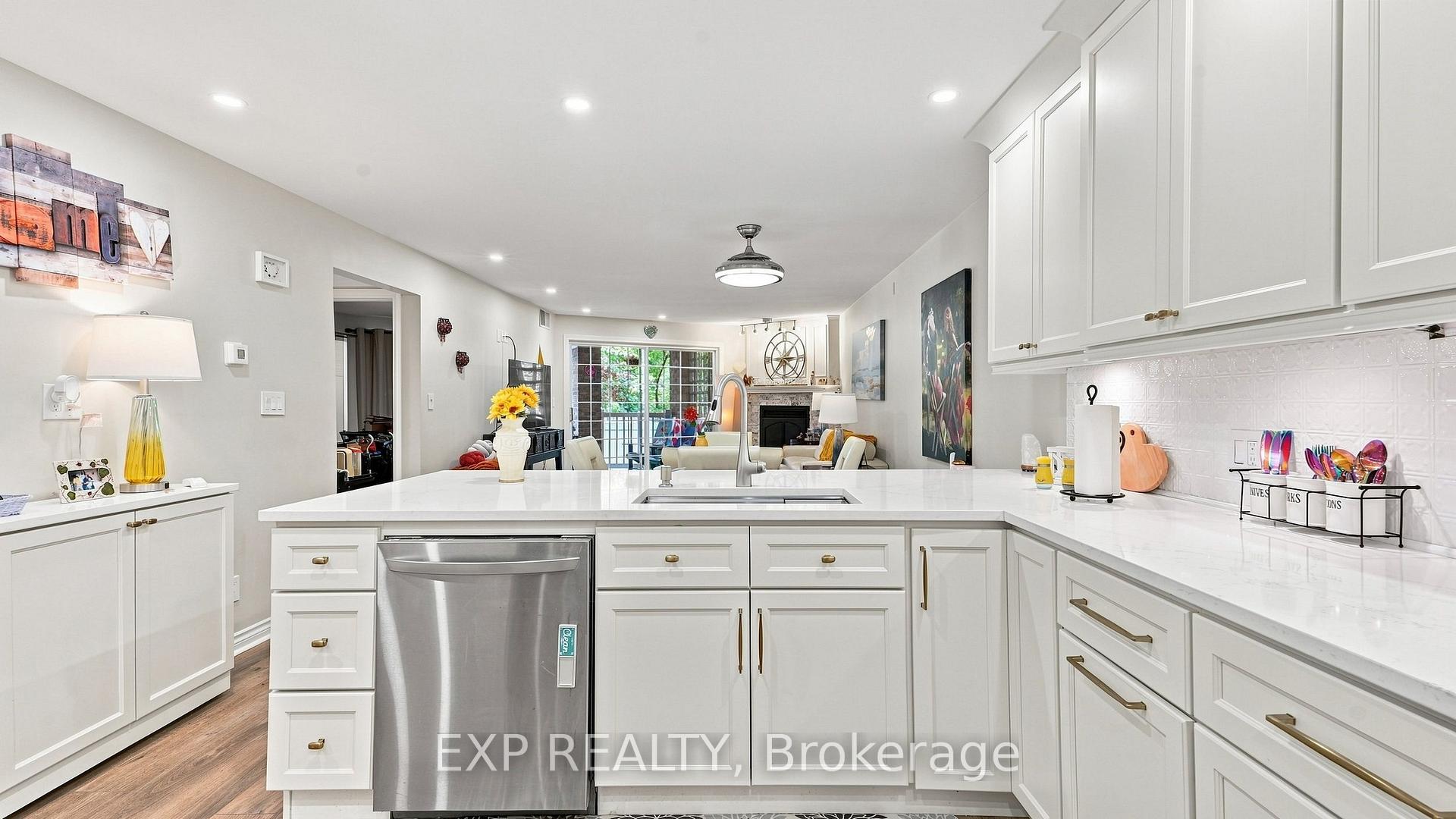 Photo 6 of Unit 104, 70 Main Street, St. Catharines, Port Dalhousie — HOMEH
