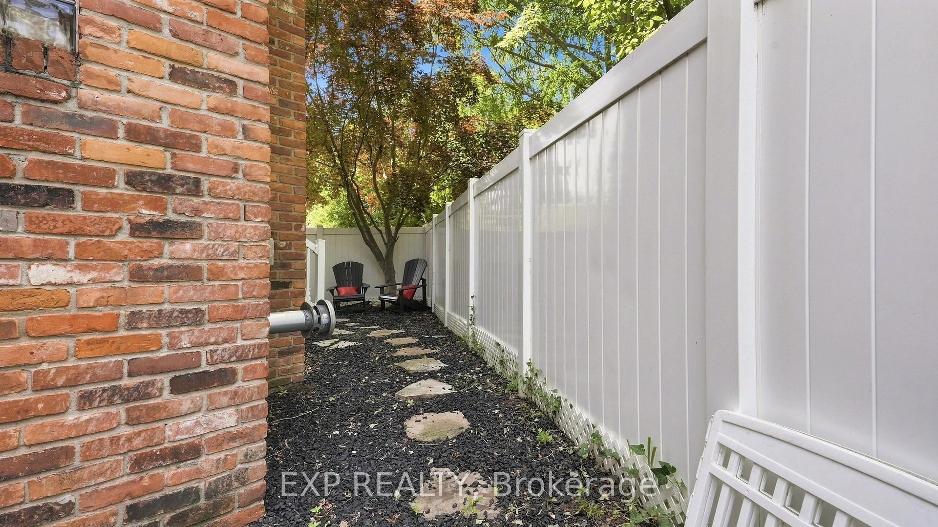 Photo 32 of Unit 104, 70 Main Street, St. Catharines, Port Dalhousie — HOMEH