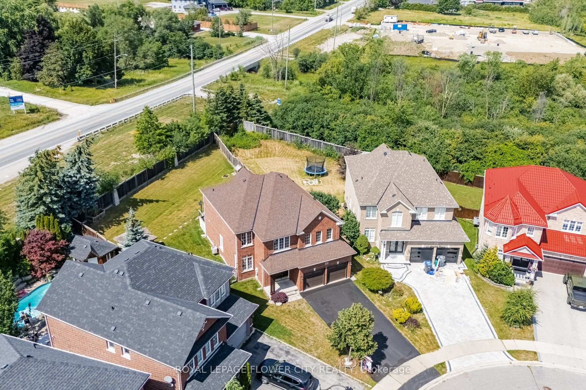 Front of 56 Laurentide Crescent