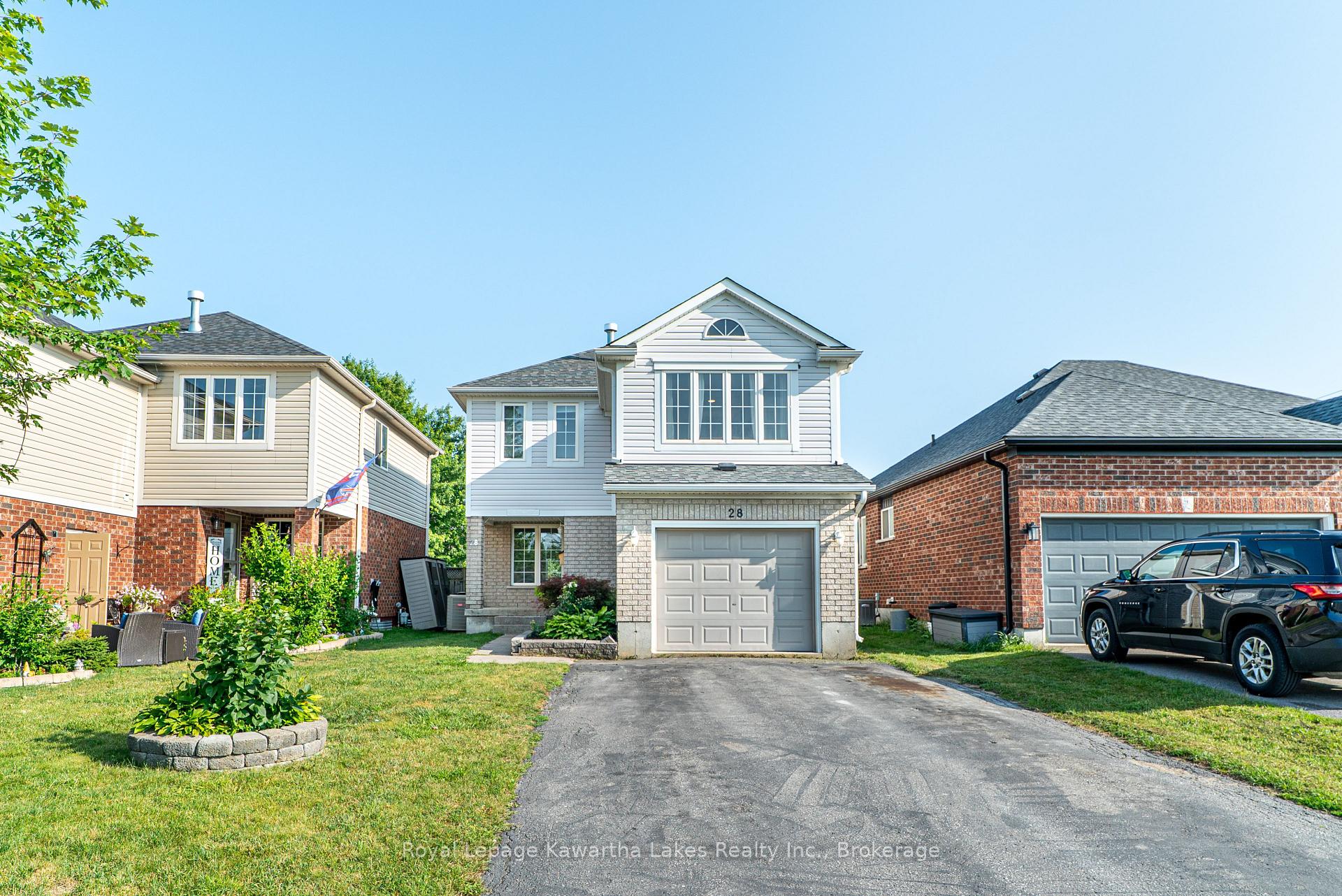 Photo 1 of 28 Lang Court, Kawartha Lakes, Lindsay — HOMEH