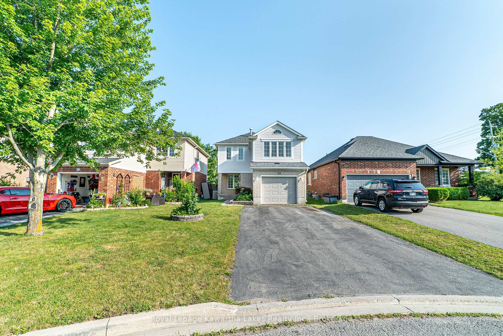 Photo 5 of 28 Lang Court, Kawartha Lakes, Lindsay — HOMEH