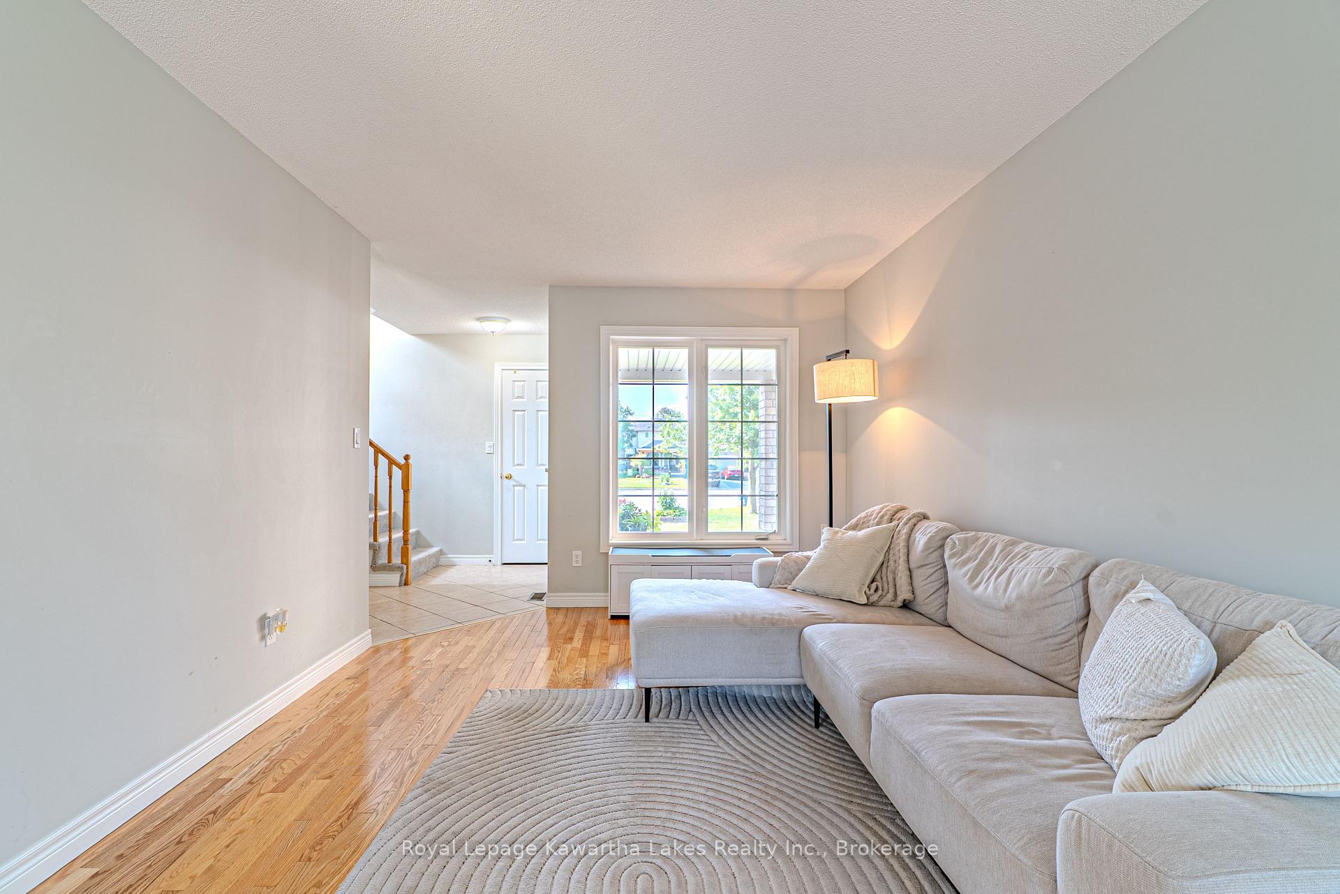 Photo 8 of 28 Lang Court, Kawartha Lakes, Lindsay — HOMEH