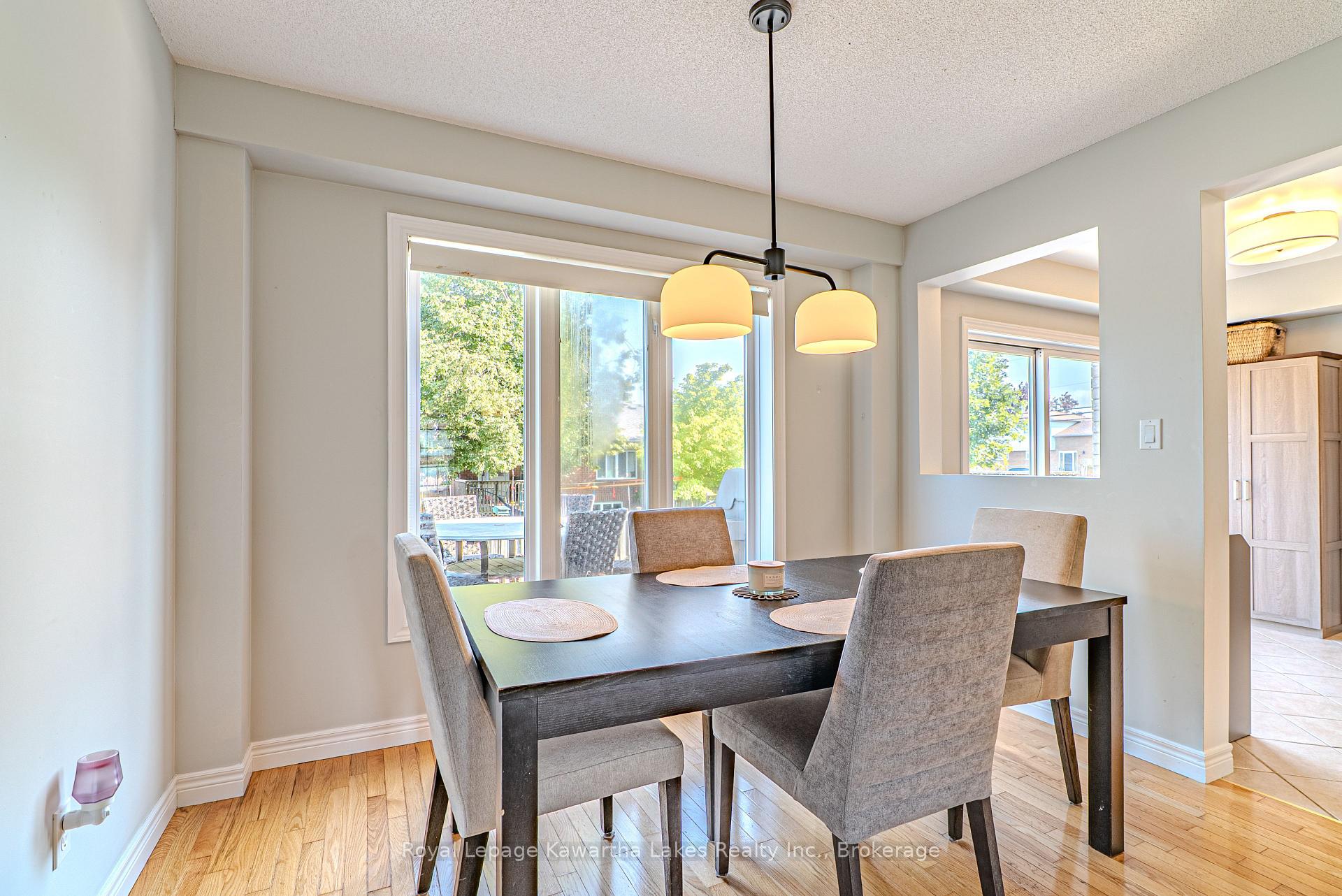 Photo 9 of 28 Lang Court, Kawartha Lakes, Lindsay — HOMEH