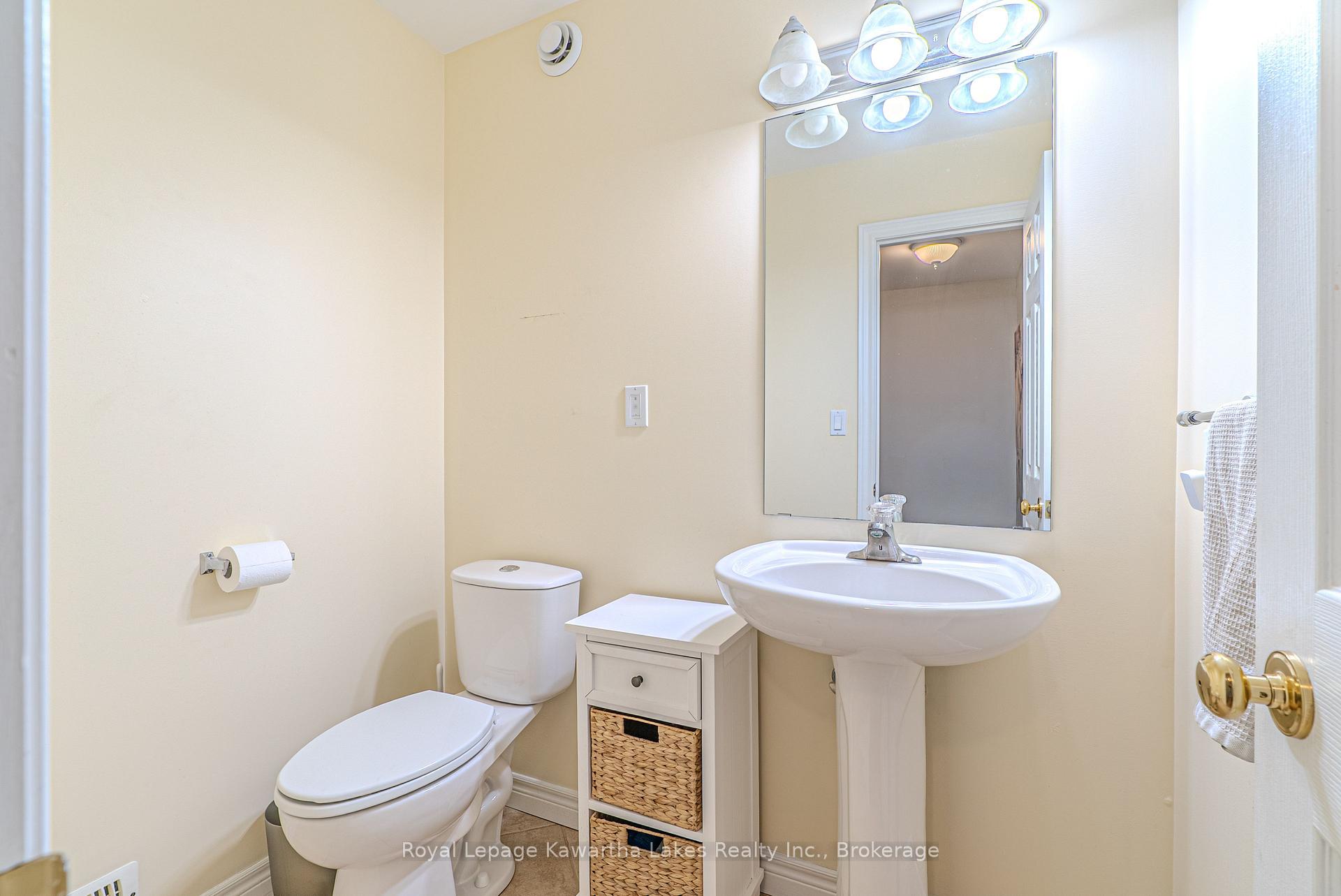 Photo 24 of 28 Lang Court, Kawartha Lakes, Lindsay — HOMEH
