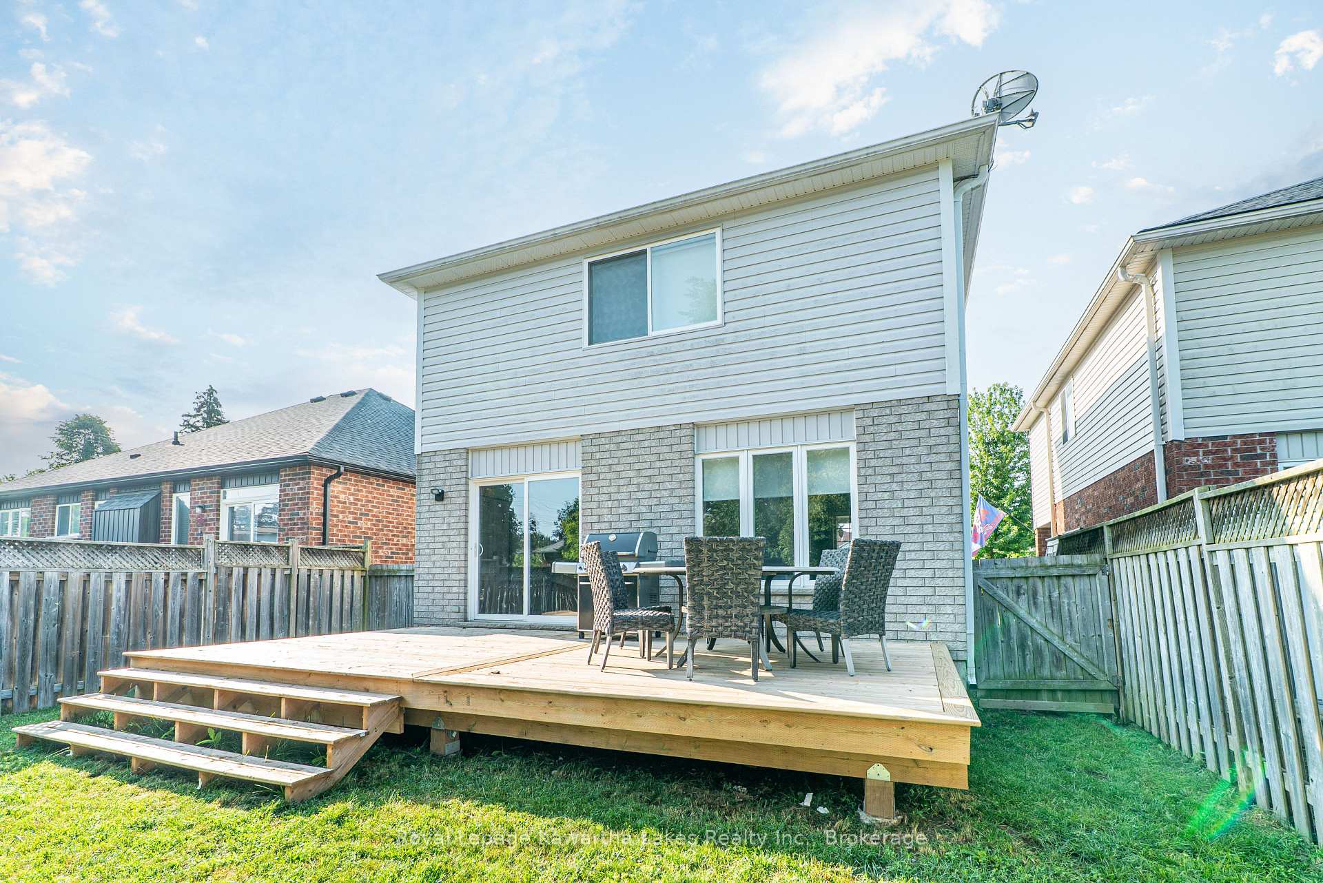 Photo 30 of 28 Lang Court, Kawartha Lakes, Lindsay — HOMEH