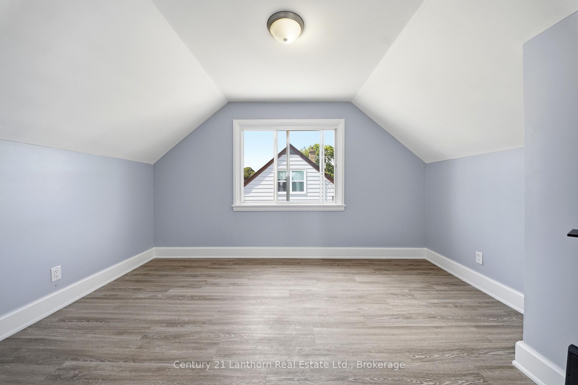Photo 10 of 63 Fourth Avenue, Quinte West, Trenton Ward — HOMEH