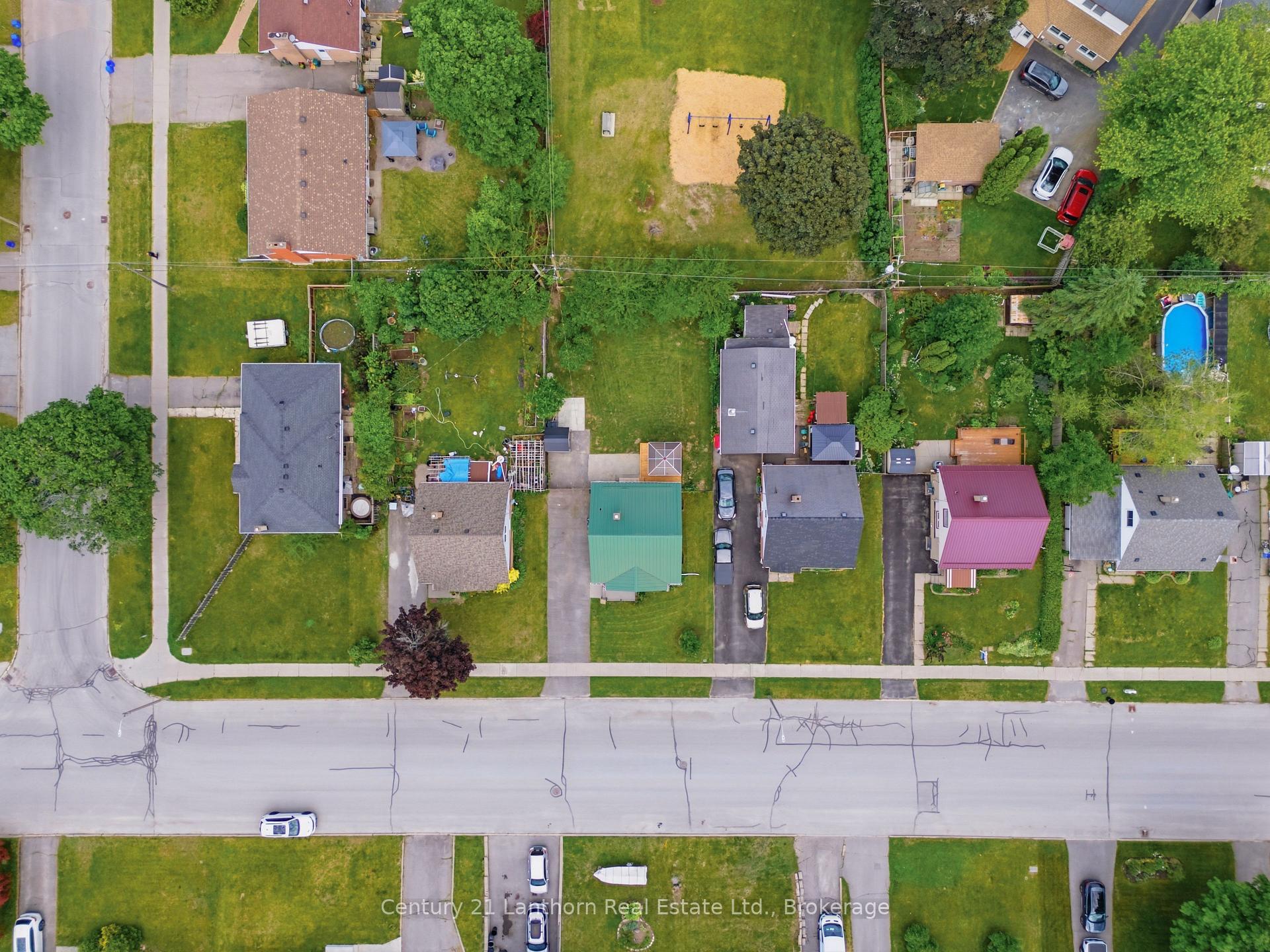 Photo 24 of 63 Fourth Avenue, Quinte West, Trenton Ward — HOMEH