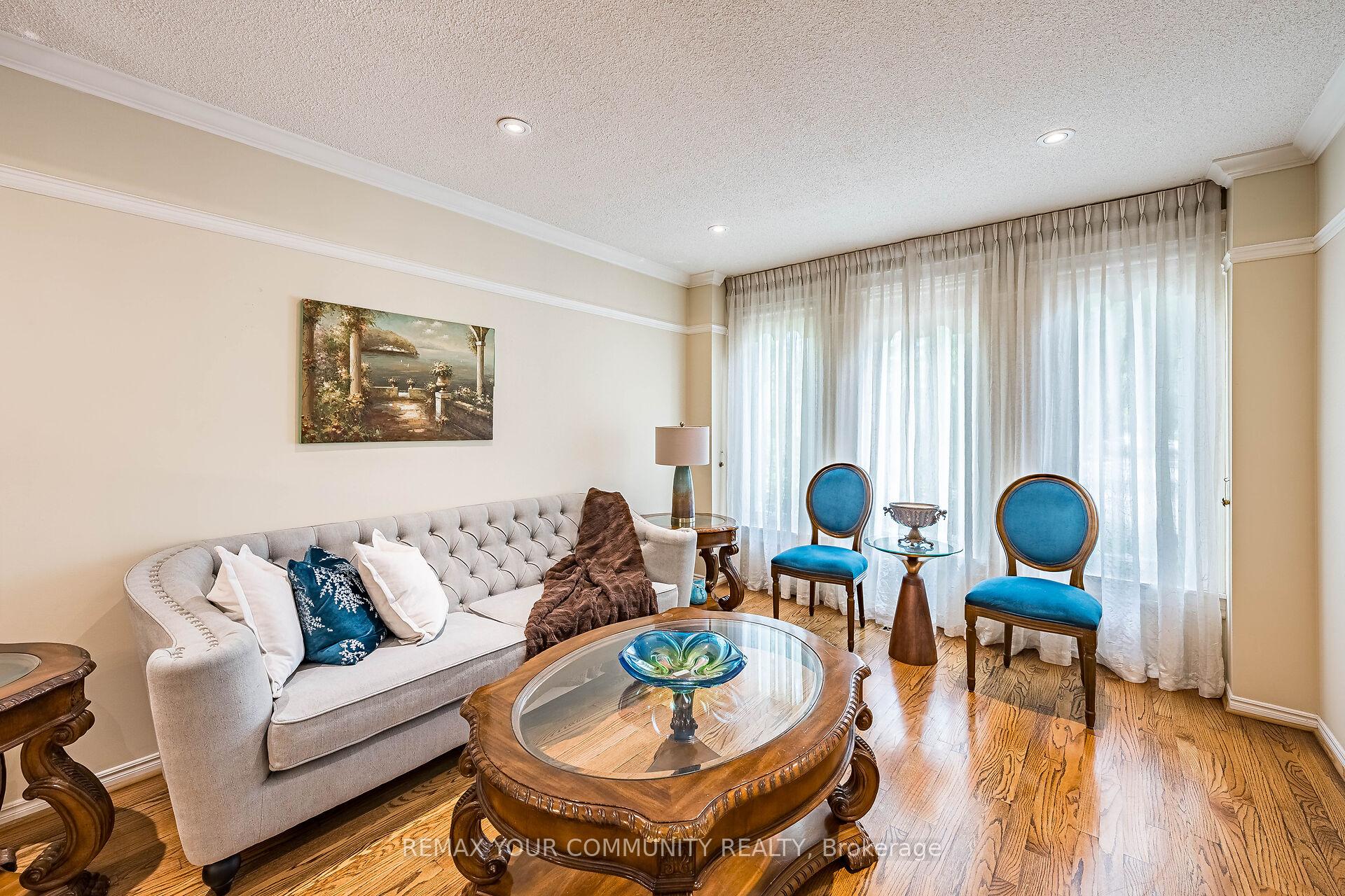 Photo 6 of 16 Valleyview Road, Markham, Thornlea — HOMEH