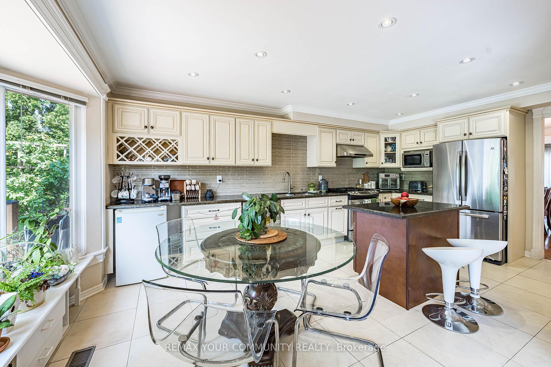 Photo 12 of 16 Valleyview Road, Markham, Thornlea — HOMEH