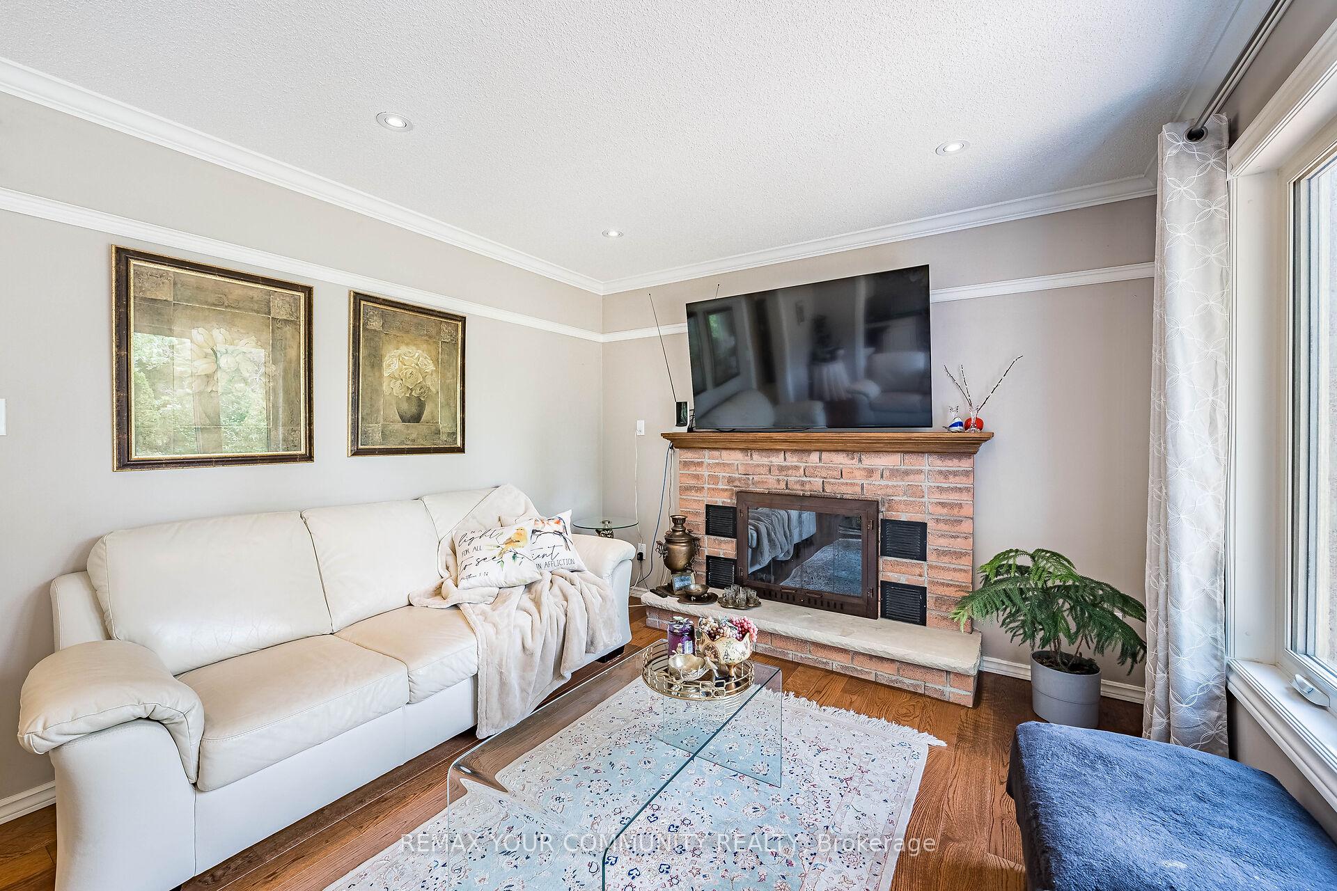 Photo 15 of 16 Valleyview Road, Markham, Thornlea — HOMEH
