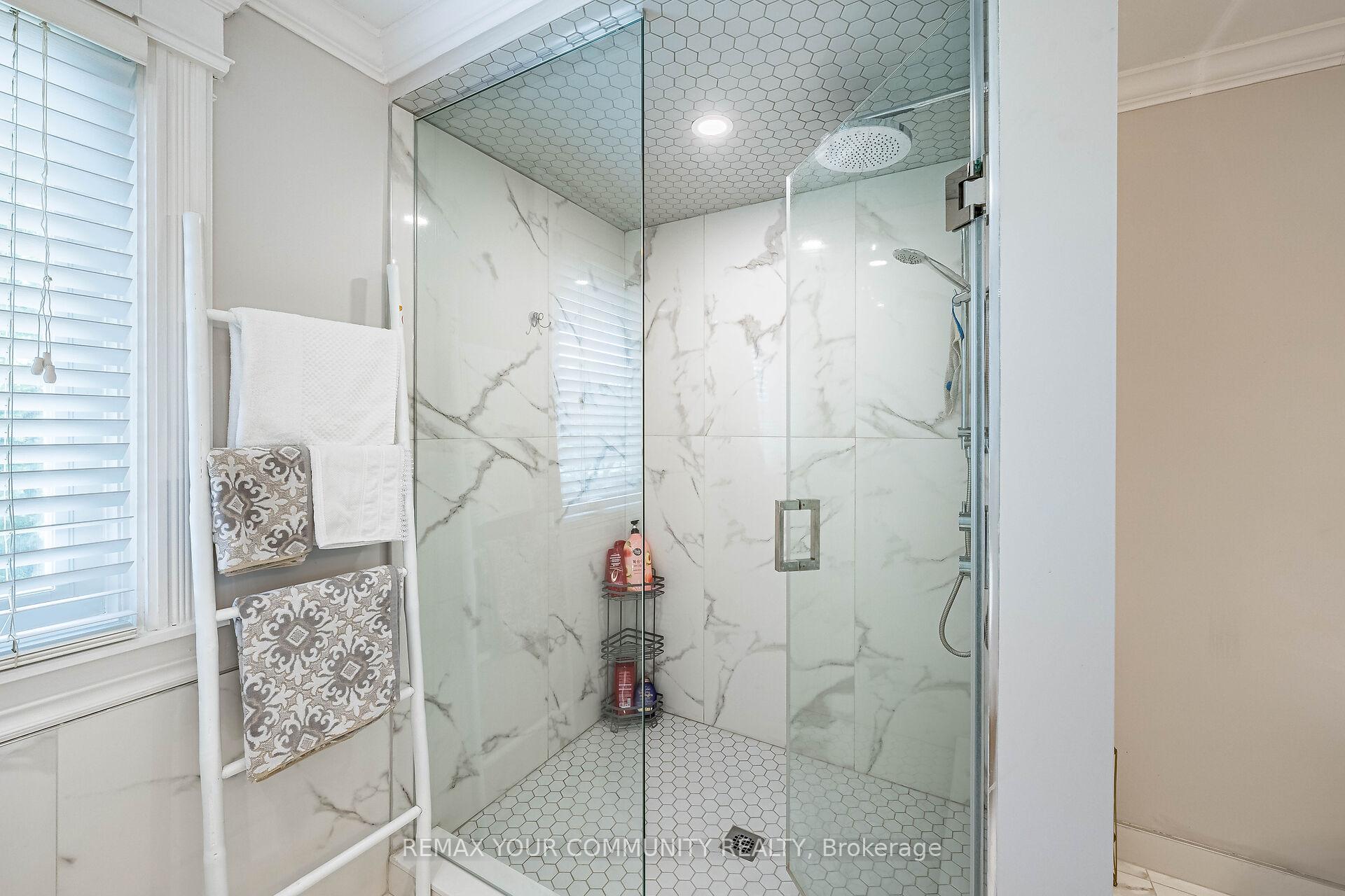Photo 24 of 16 Valleyview Road, Markham, Thornlea — HOMEH