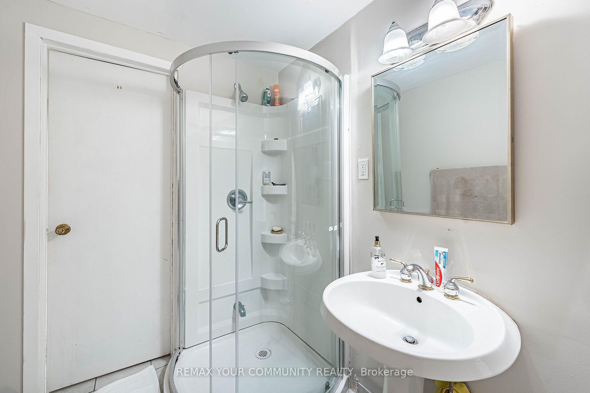 Photo 38 of 16 Valleyview Road, Markham, Thornlea — HOMEH