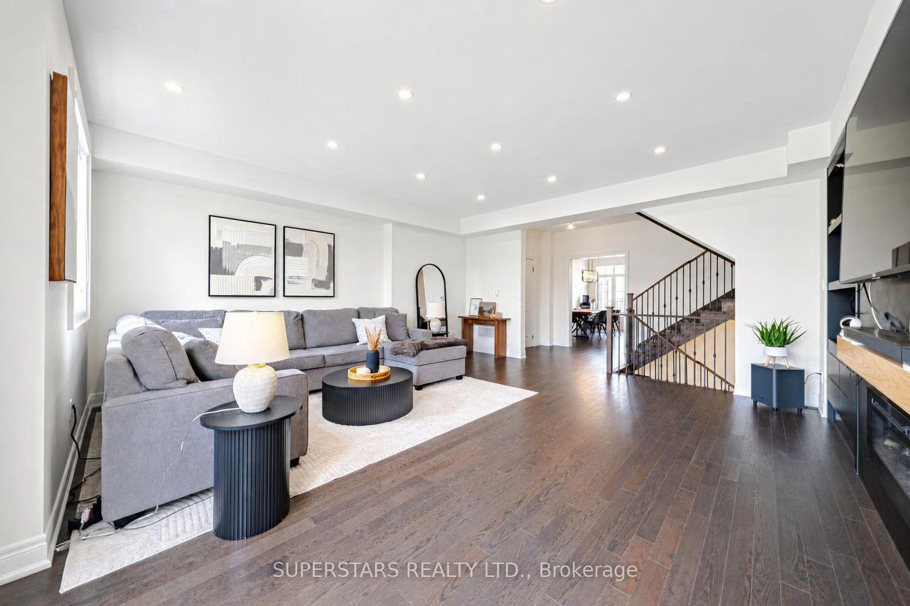 Photo 9 of 321 Kirkham Drive, Markham, Cedarwood — HOMEH