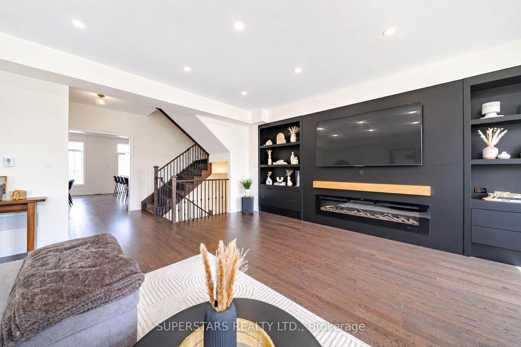 Photo 10 of 321 Kirkham Drive, Markham, Cedarwood — HOMEH