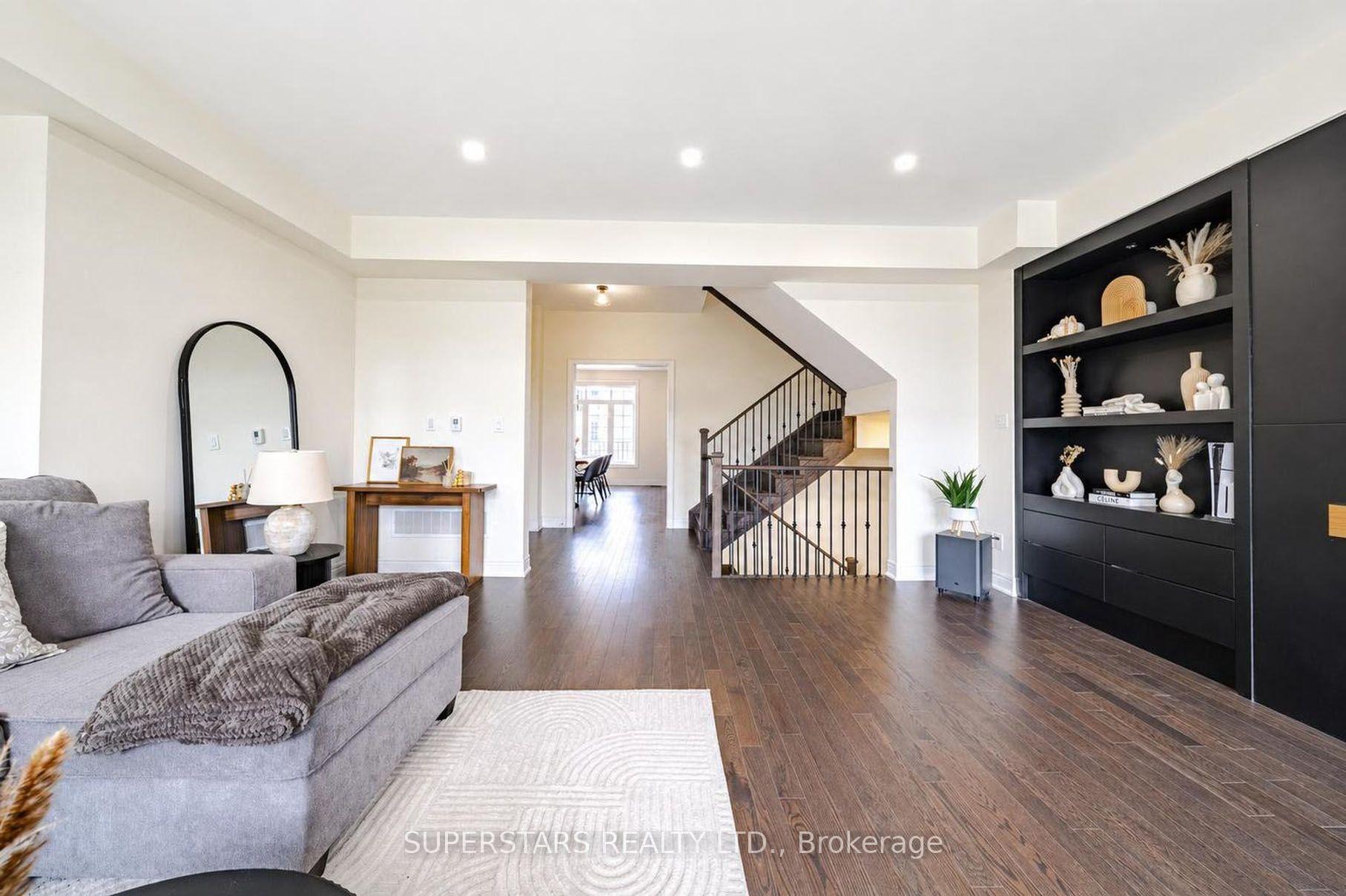 Photo 11 of 321 Kirkham Drive, Markham, Cedarwood — HOMEH