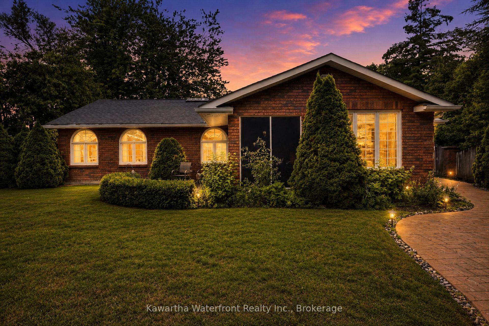 Photo 6 of 106 Crescent Drive, Kawartha Lakes, Verulam — HOMEH
